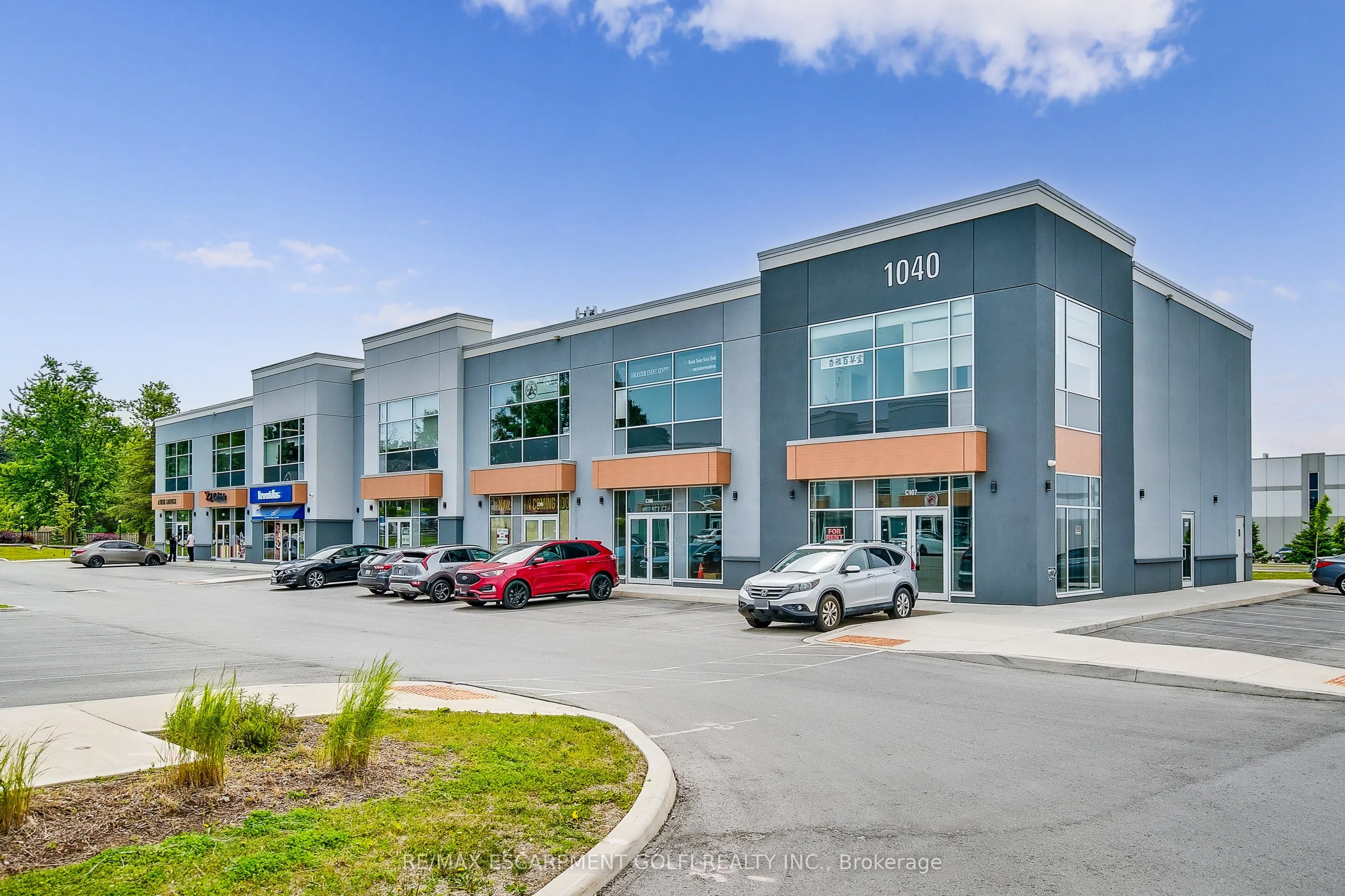 1040 GARNER Road W, #207