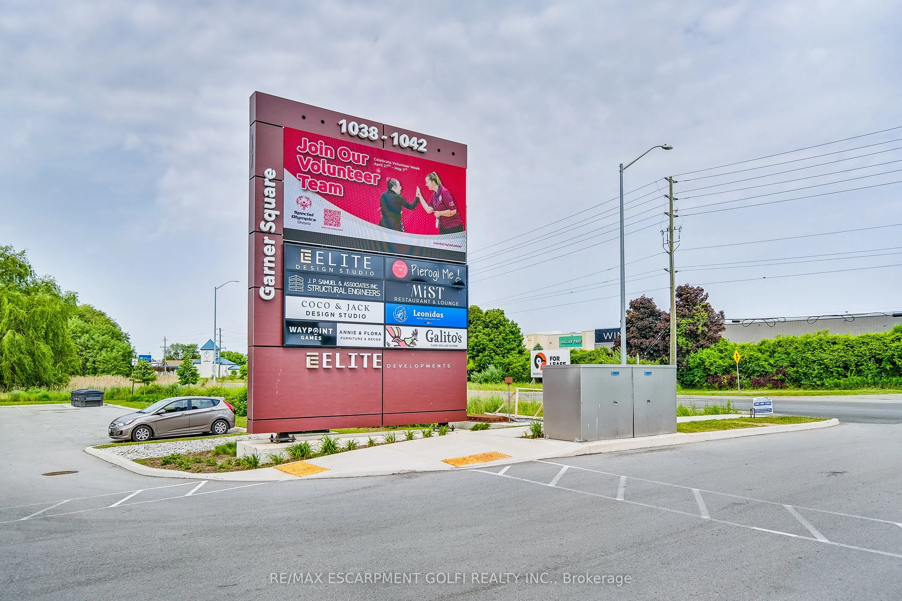 1040 GARNER Road W, #207