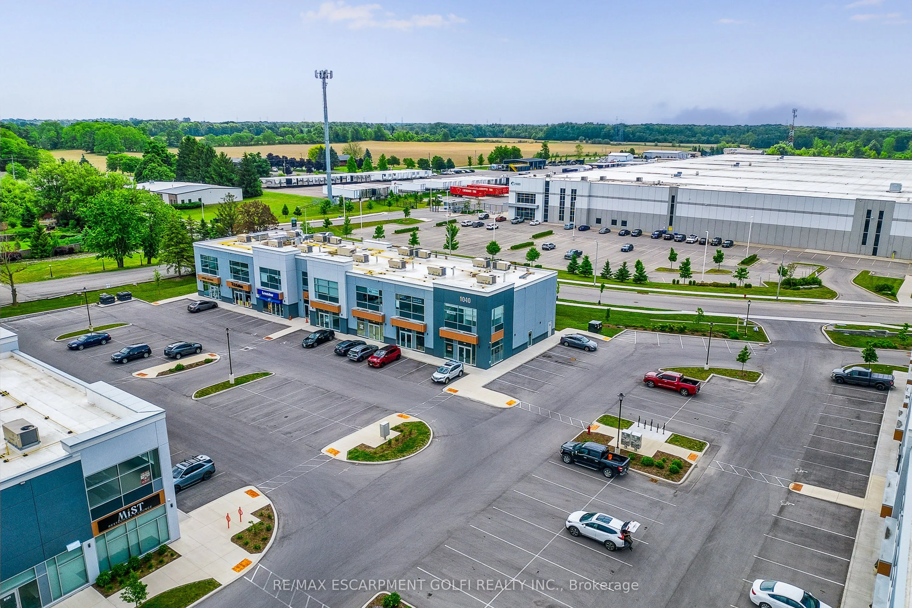 1040 GARNER Road W, #207