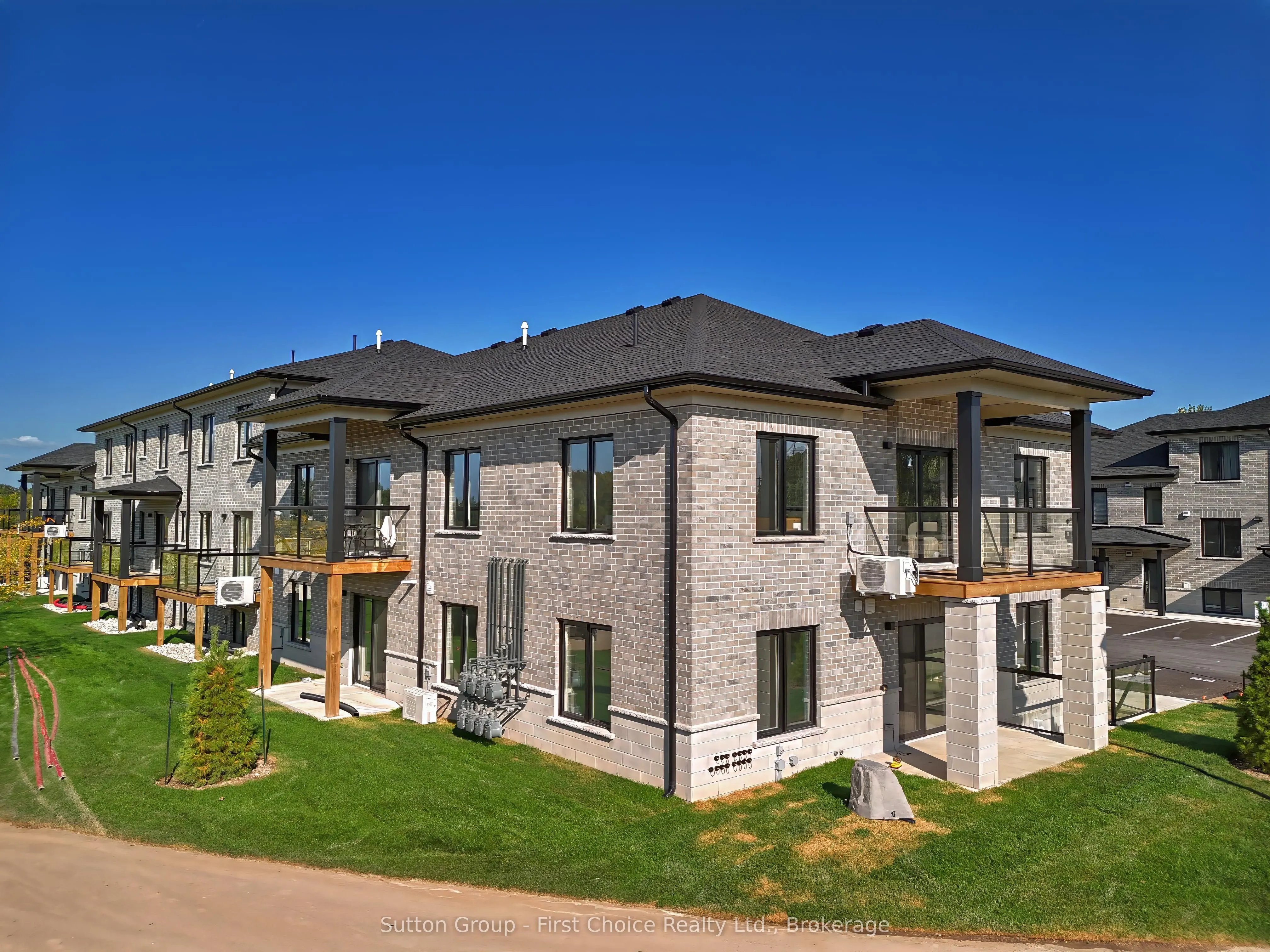 3202 VIVIAN Line, #45