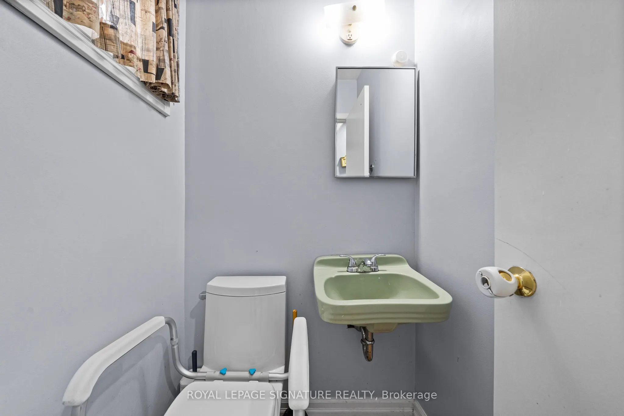 32A Crossley Drive