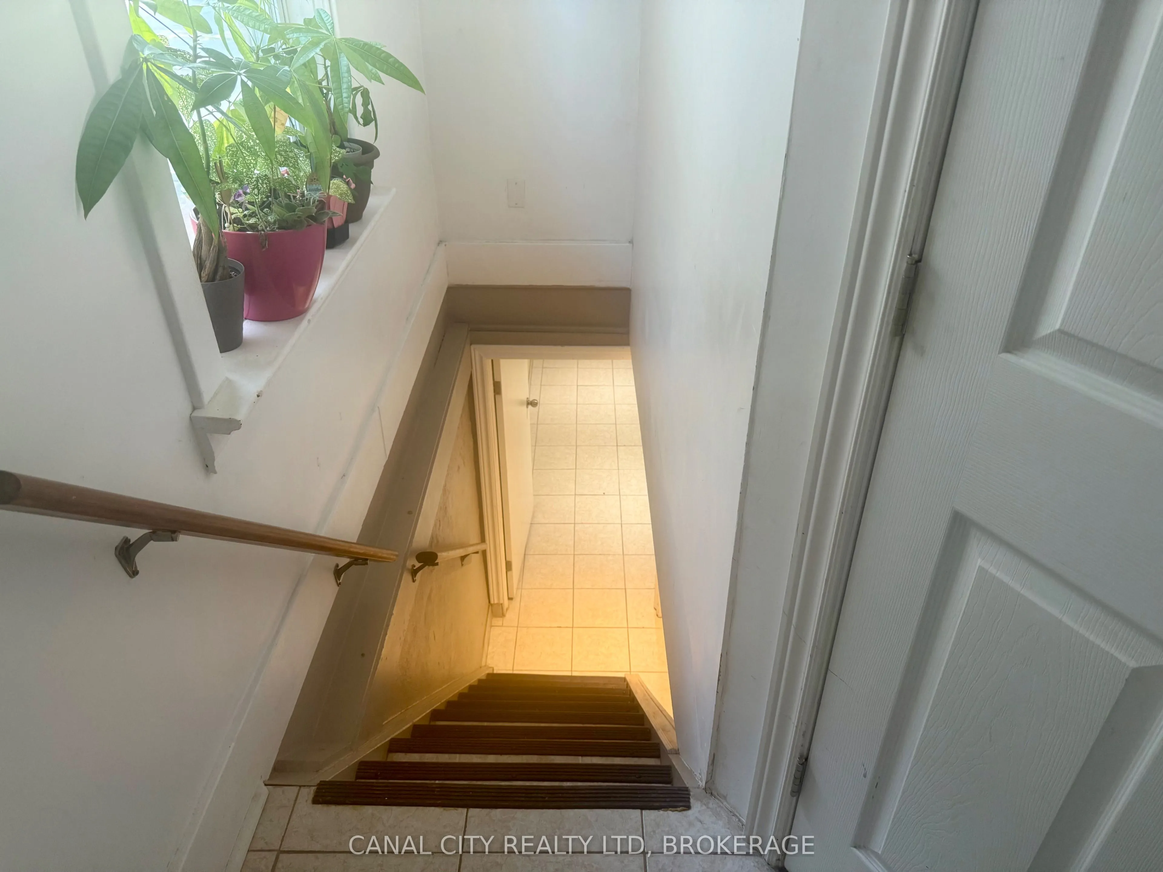 75 West Street N