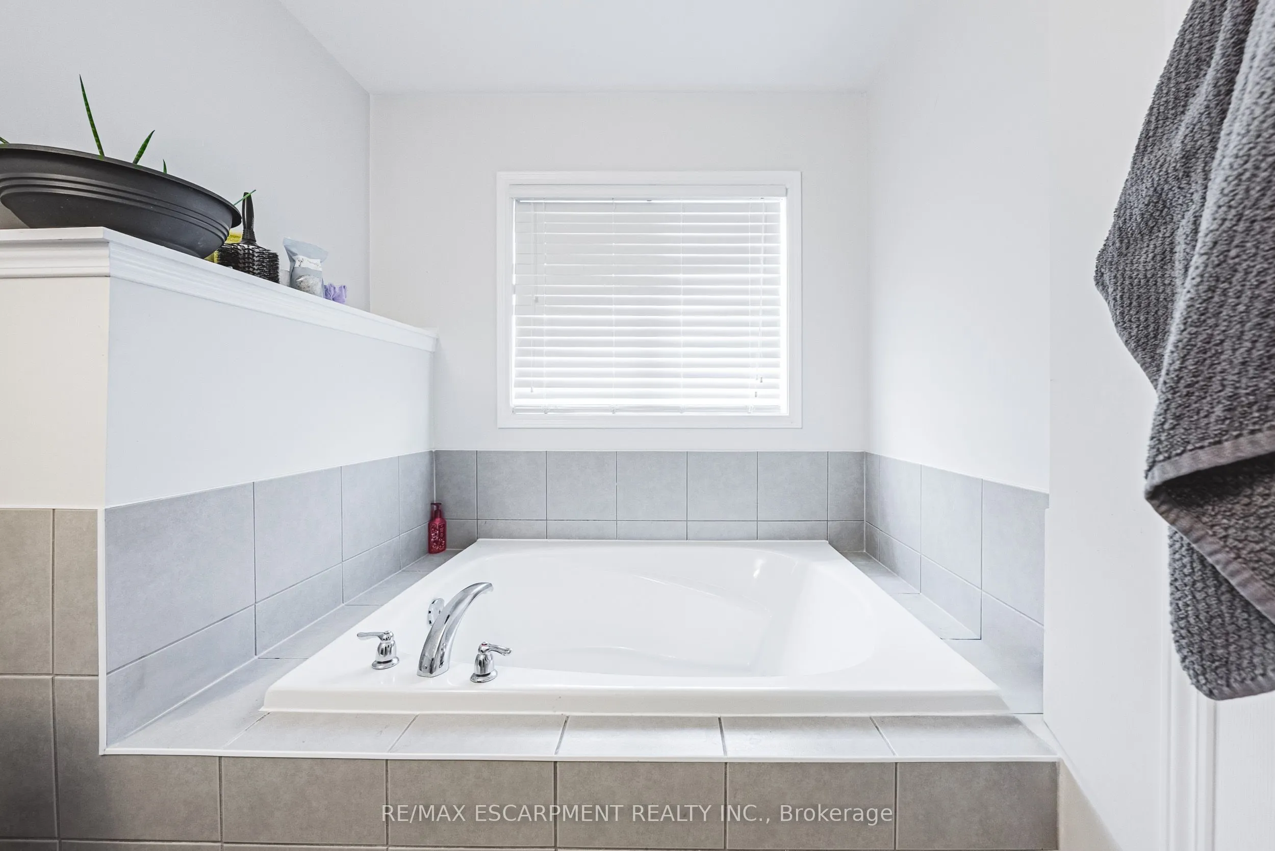 8258 Tulip Tree Drive