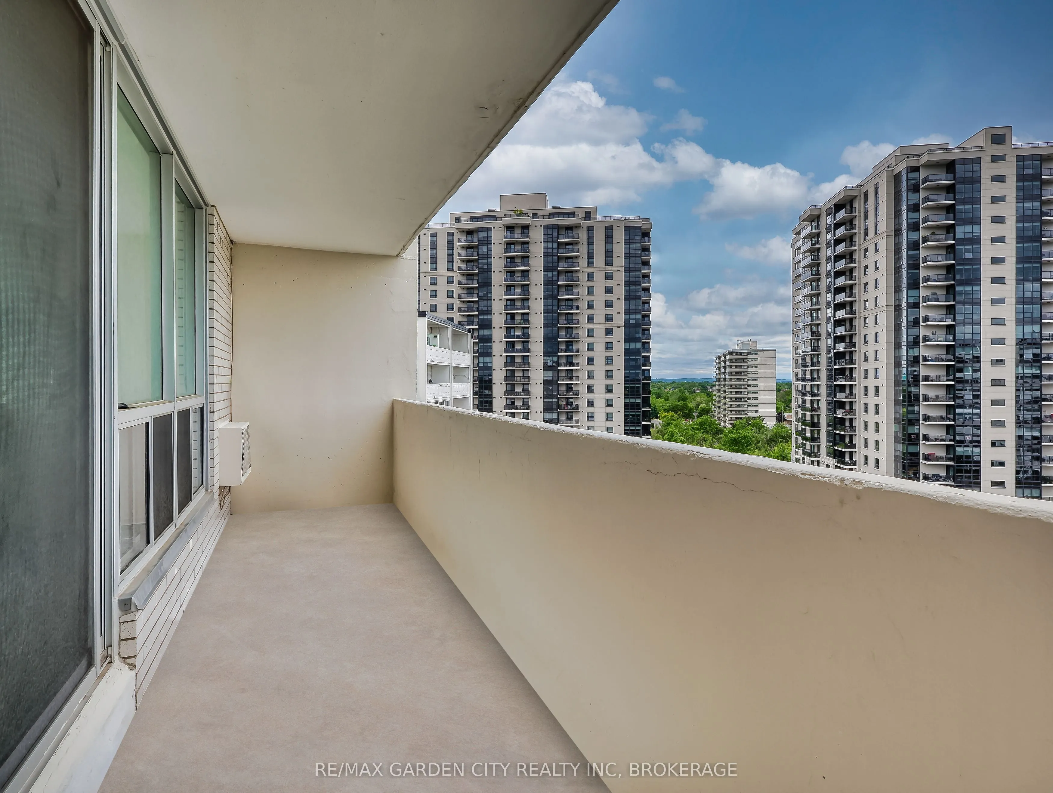 35 Towering Heights Boulevard #1002