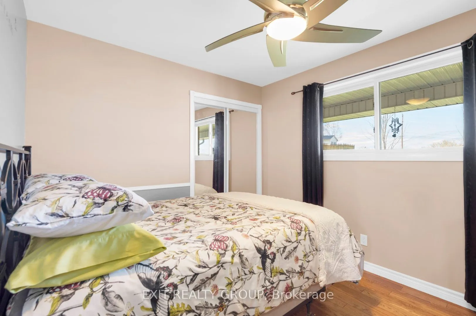 1690 Wallbridge Loyalist Road