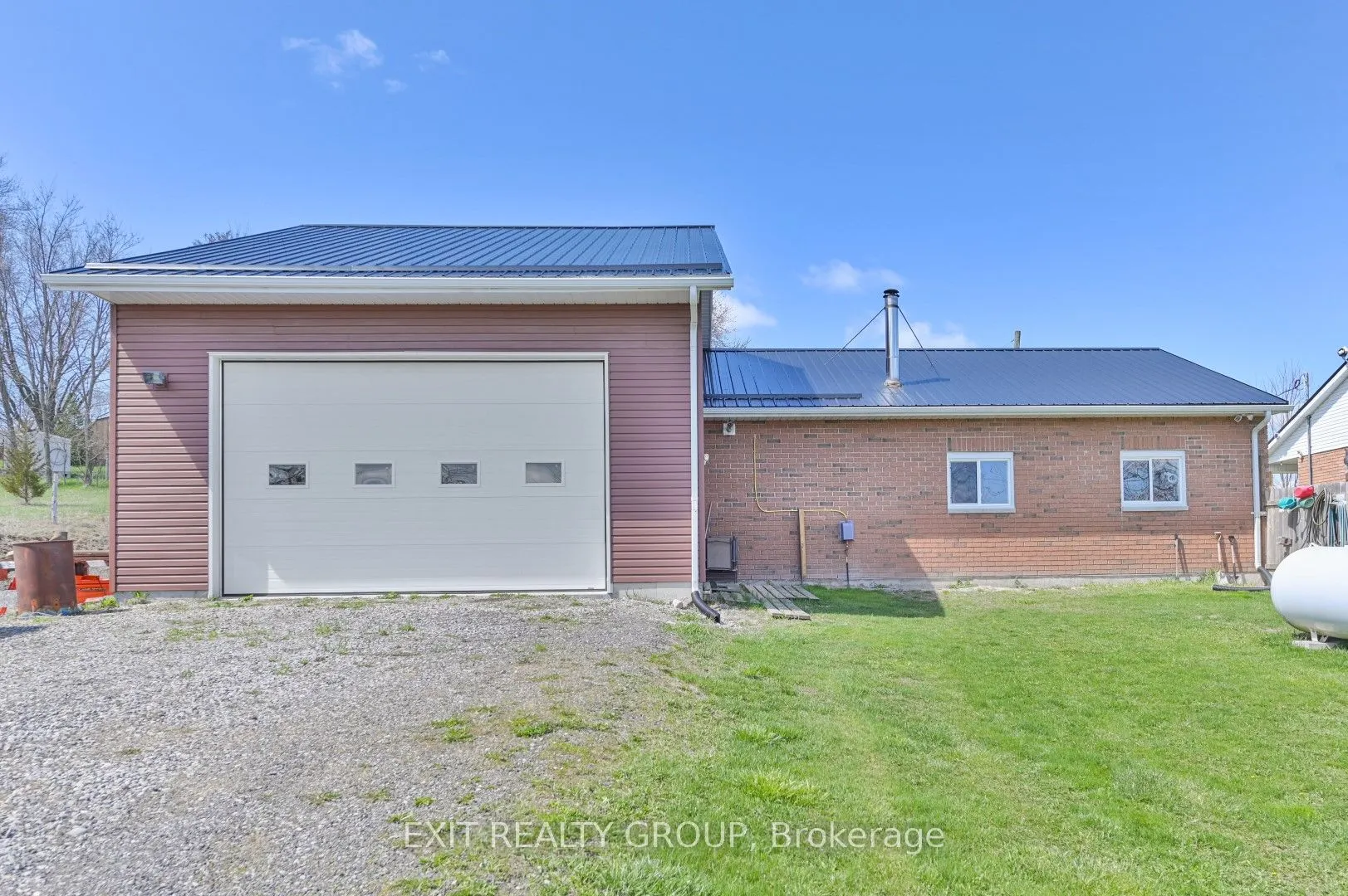 1690 Wallbridge Loyalist Road
