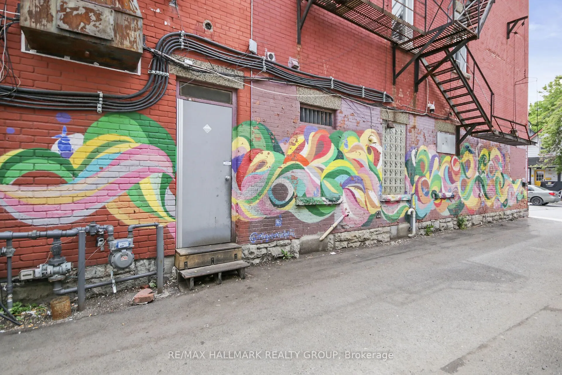 641 SOMERSET Street W