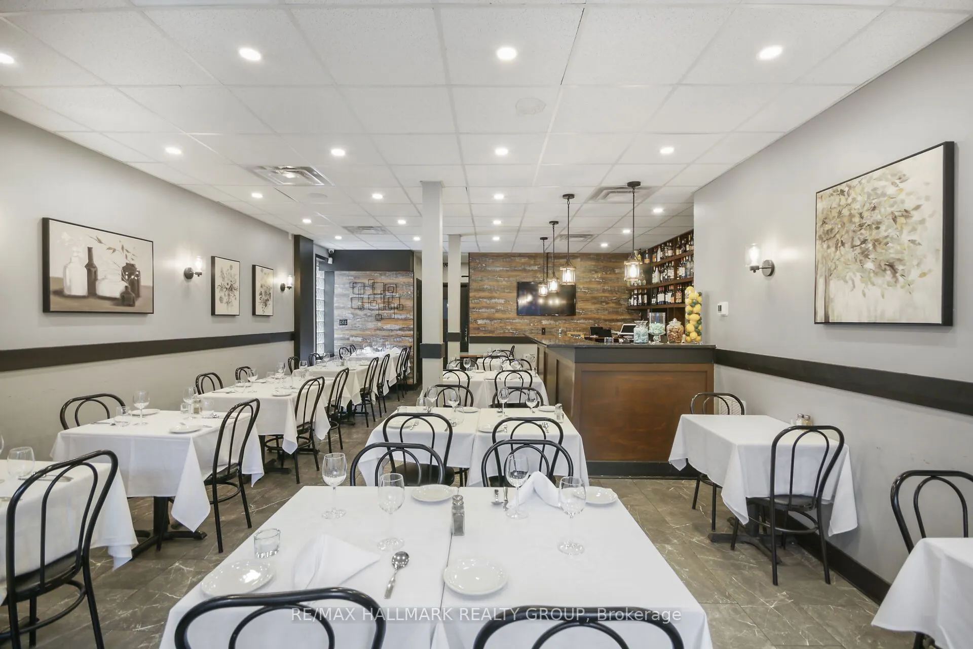 641 SOMERSET Street W