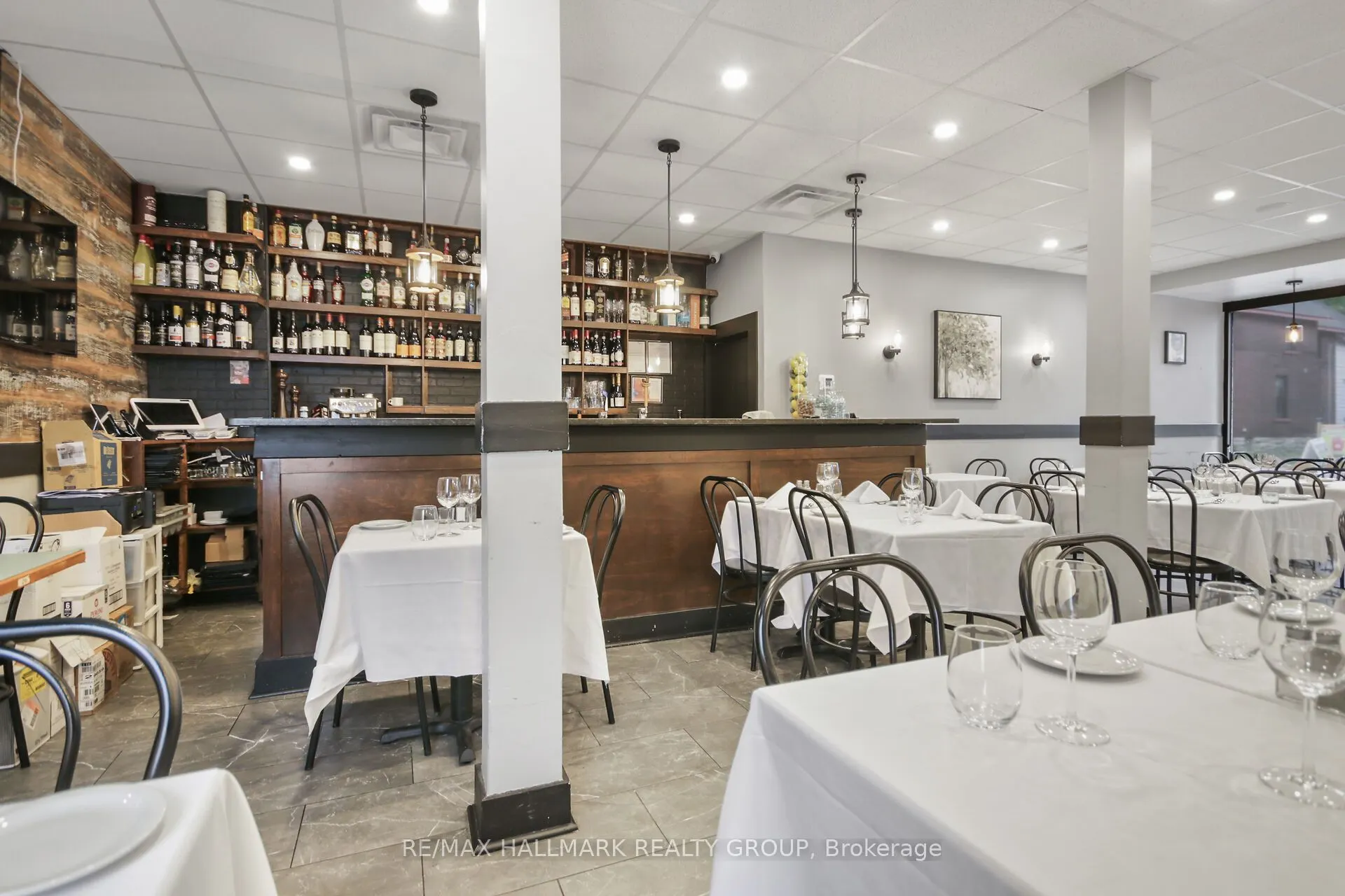 641 SOMERSET Street W