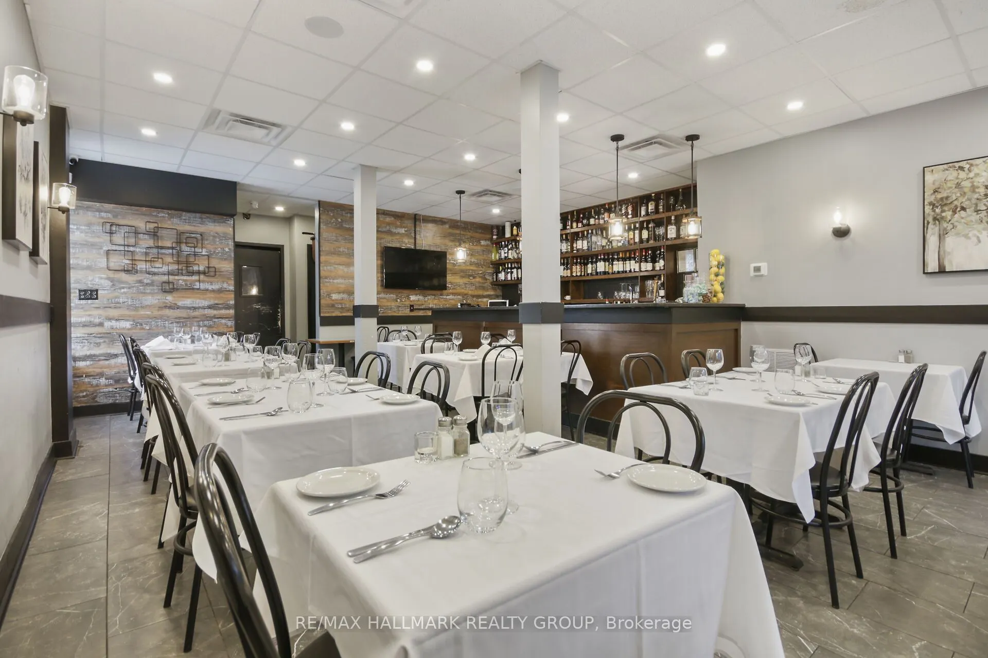 641 SOMERSET Street W
