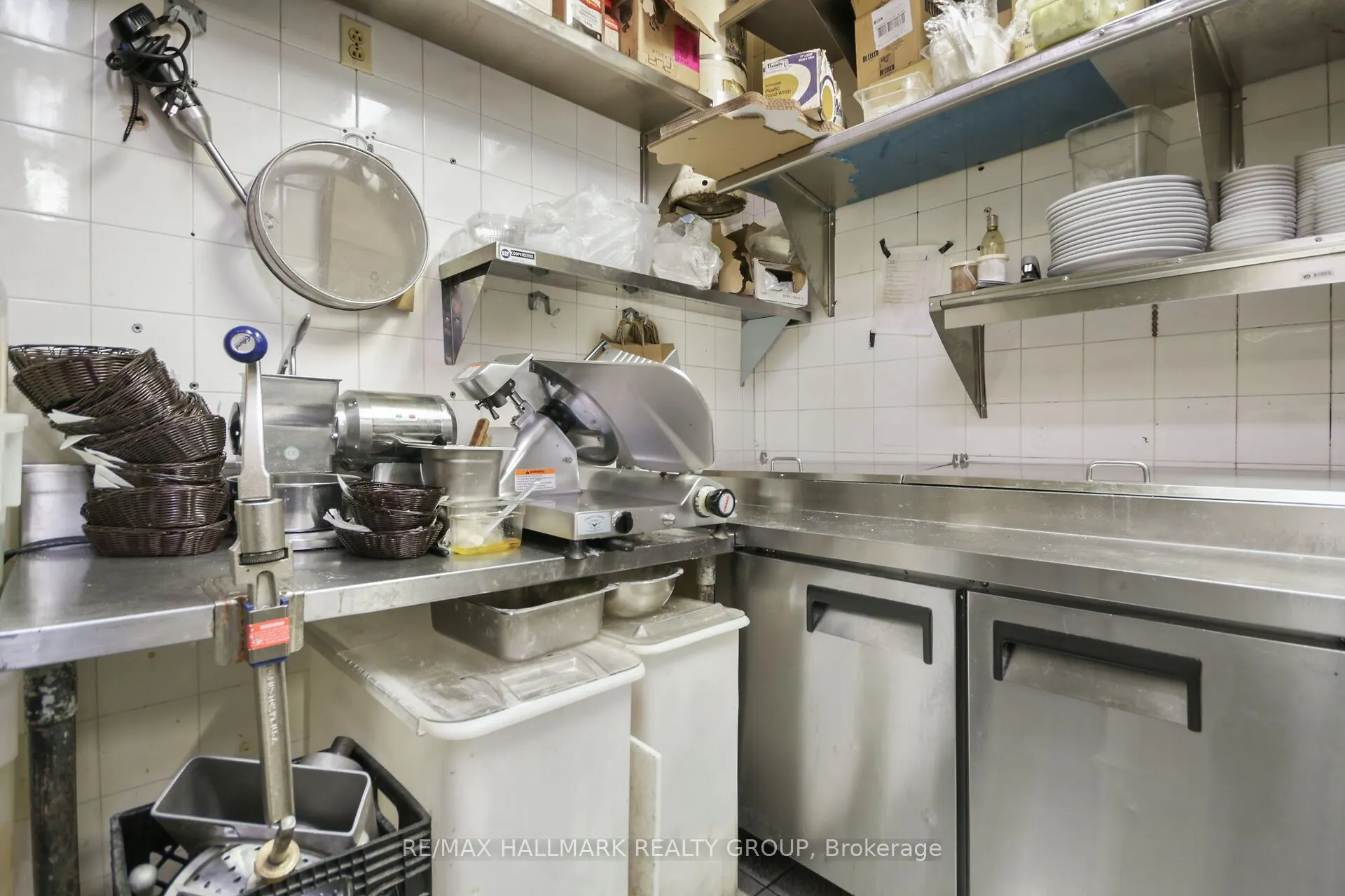 641 SOMERSET Street W