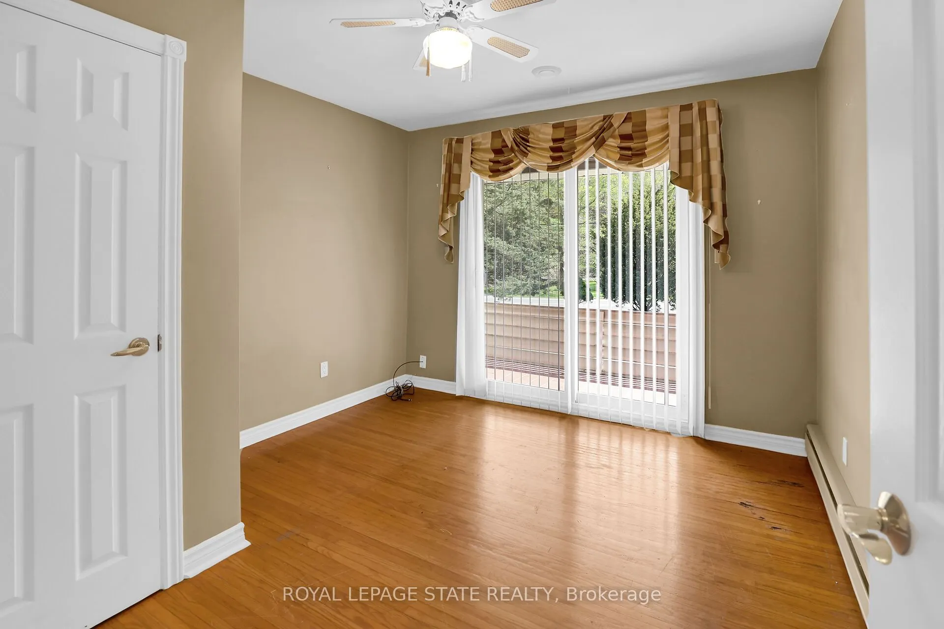 280A Main Street W