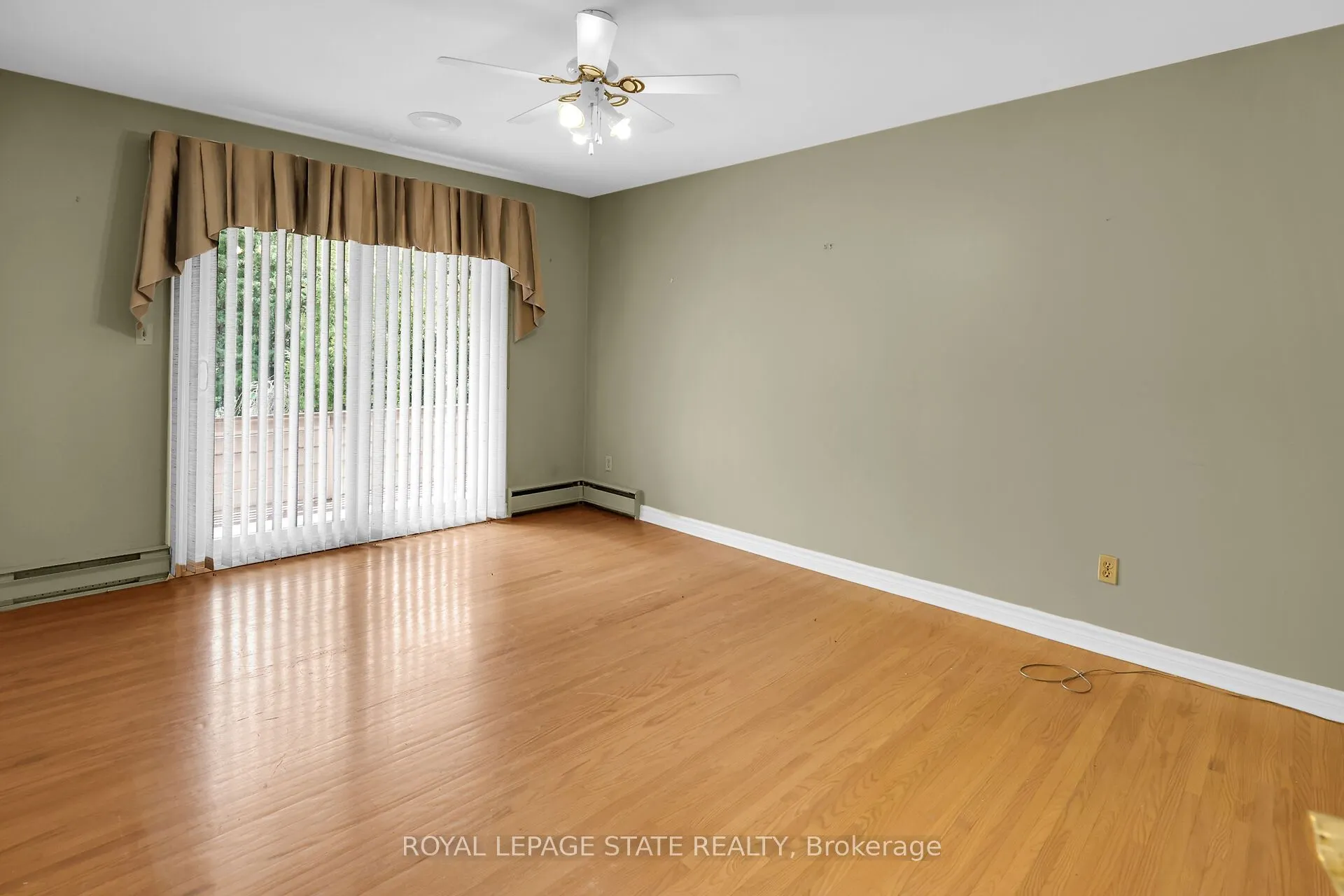 280A Main Street W