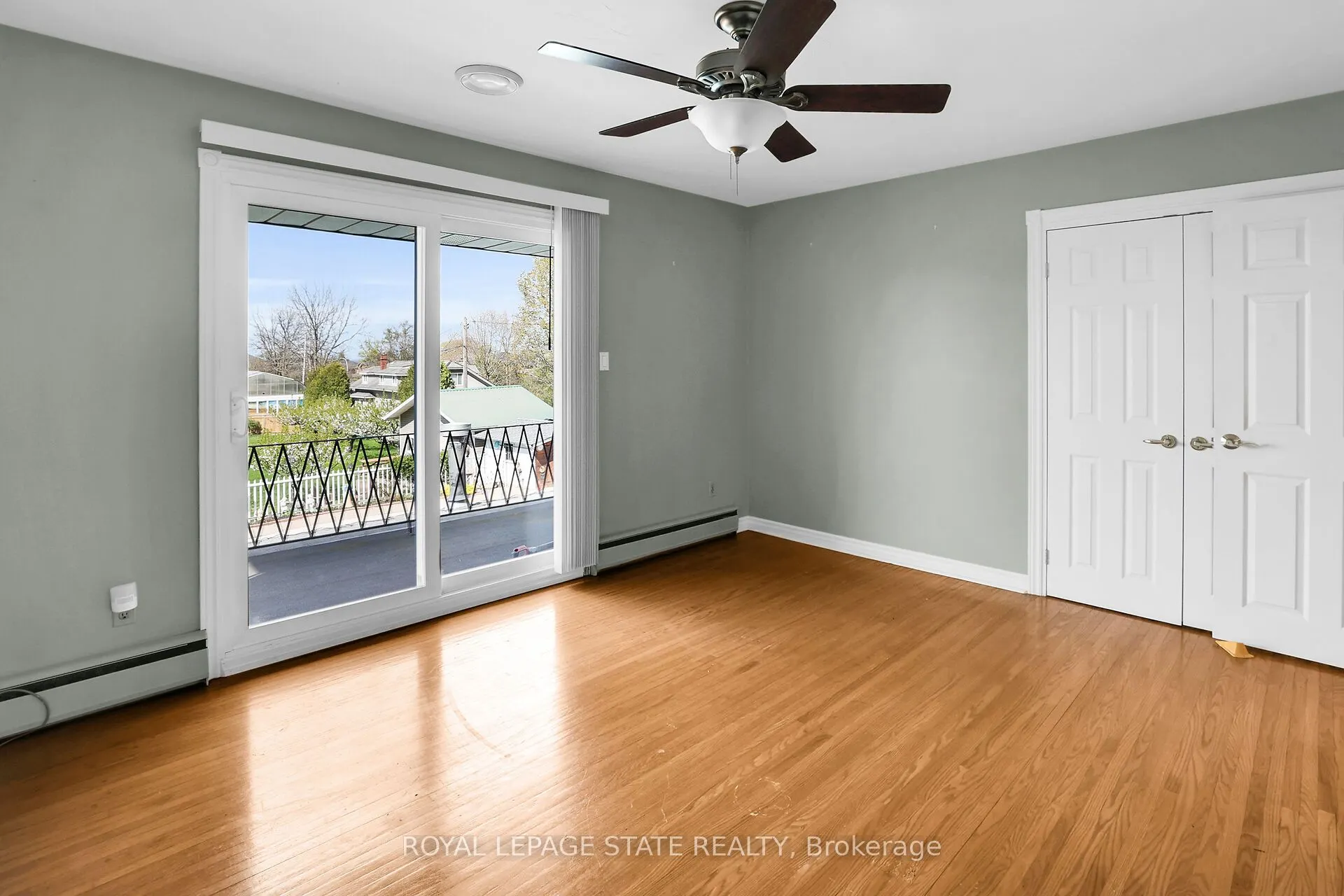 280A Main Street W