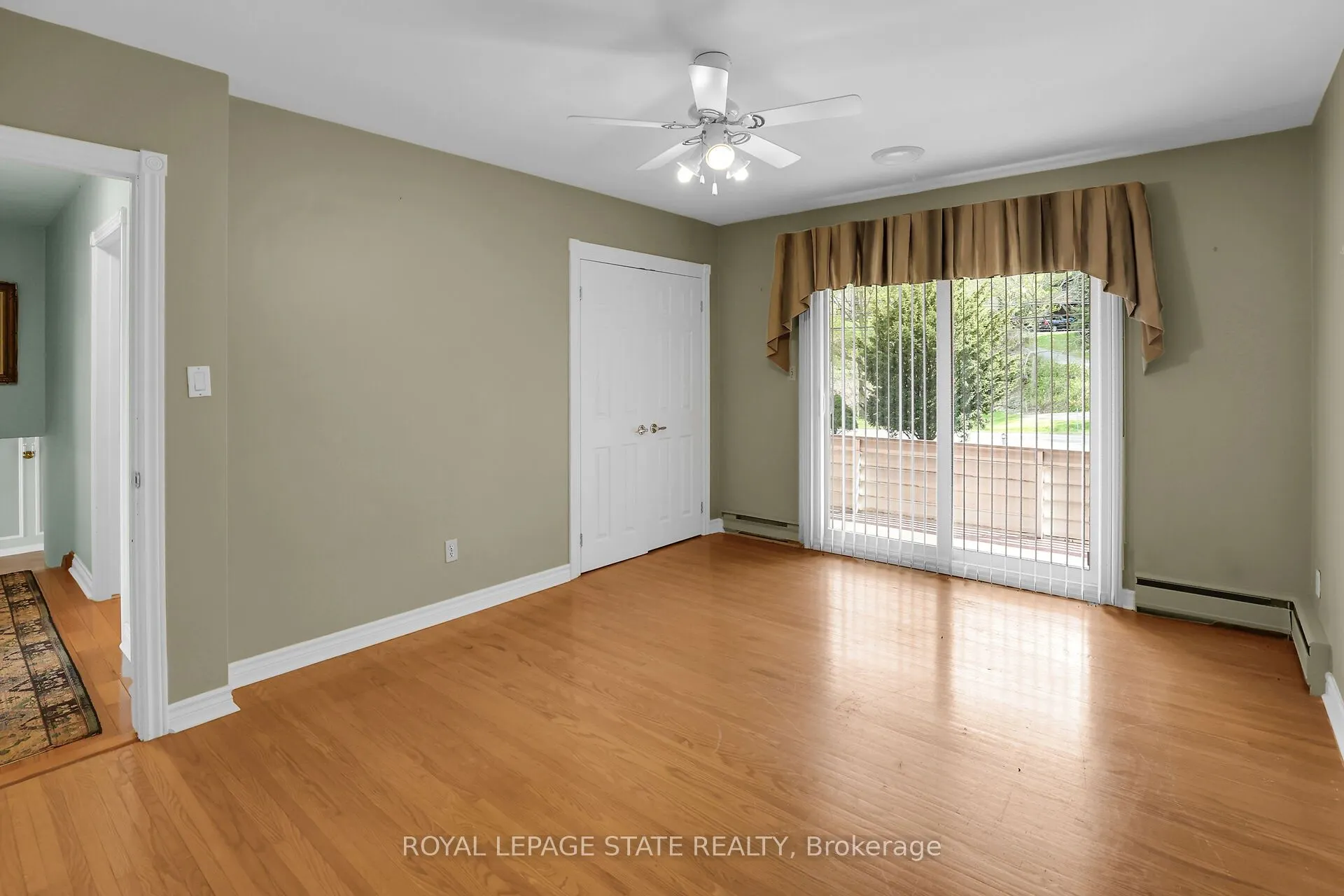 280A Main Street W