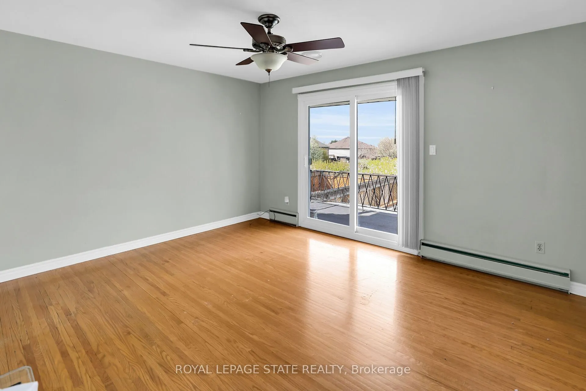 280A Main Street W