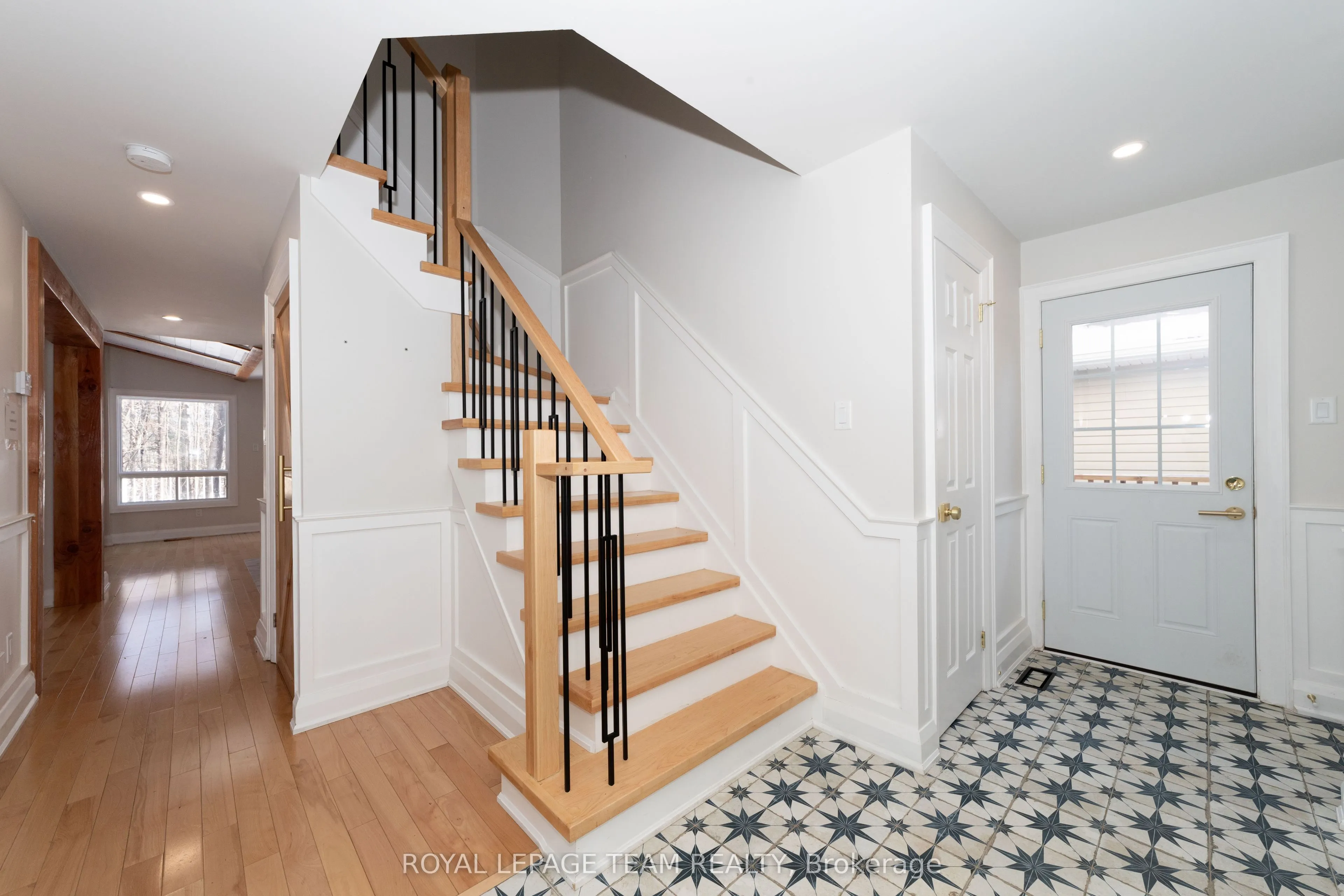 2207 Nature Trail Crescent