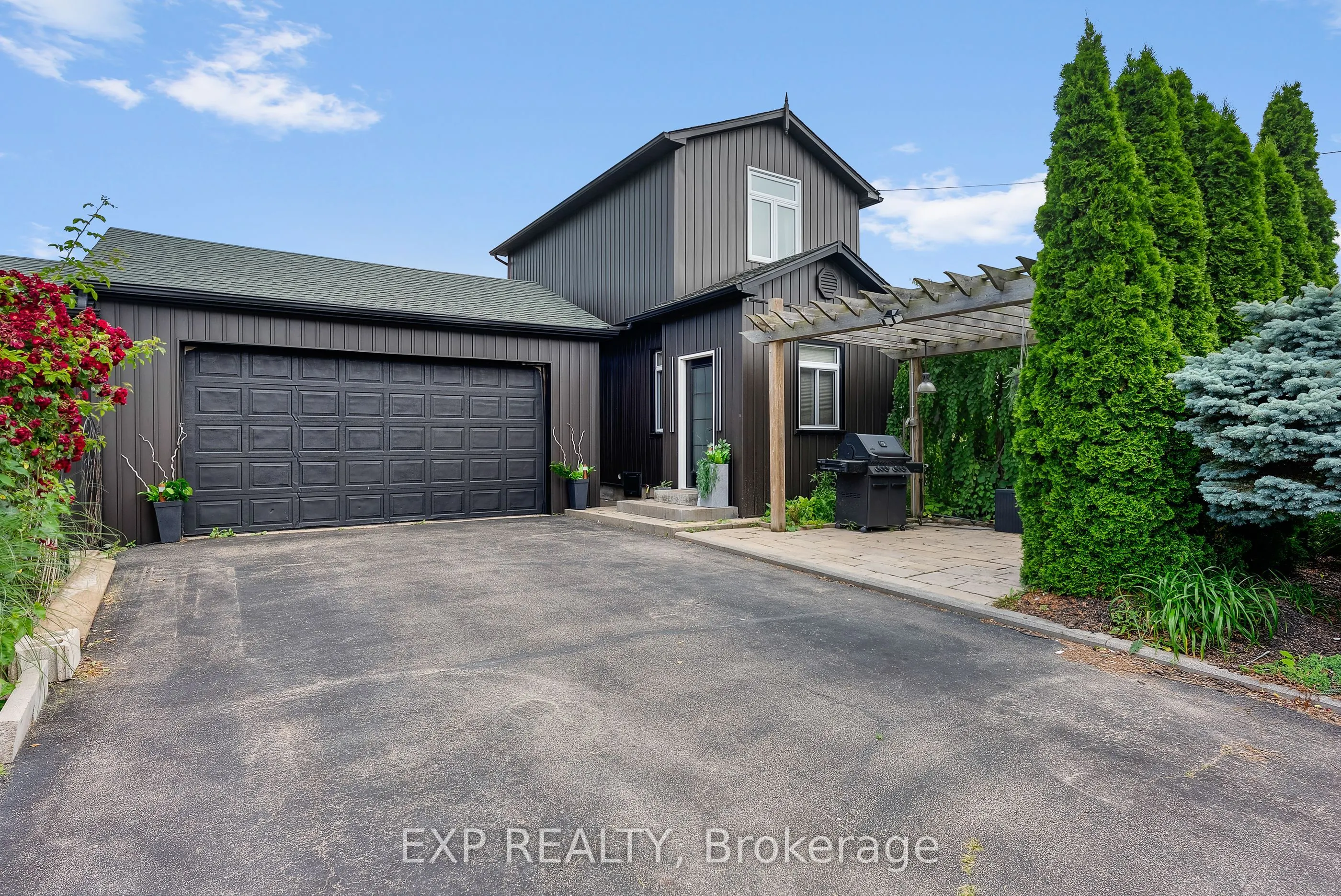 36 St. David Street W
