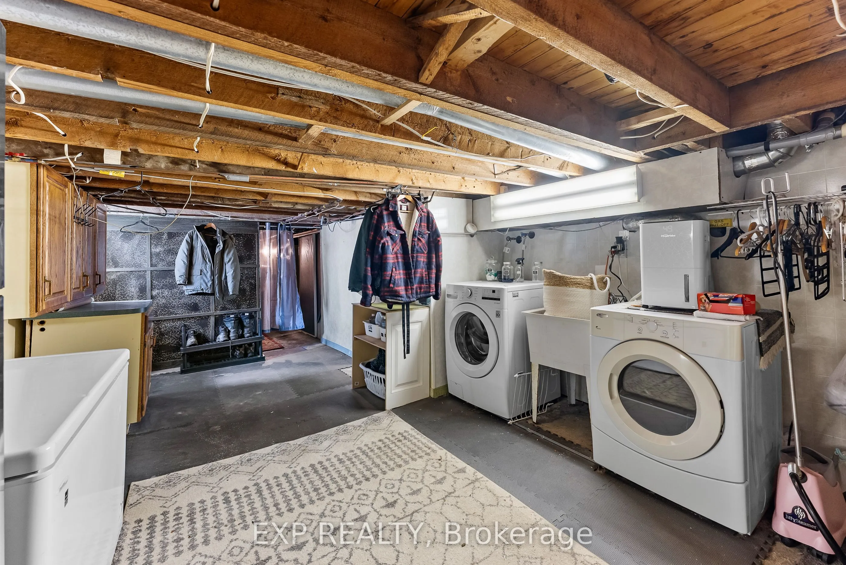 36 St. David Street W