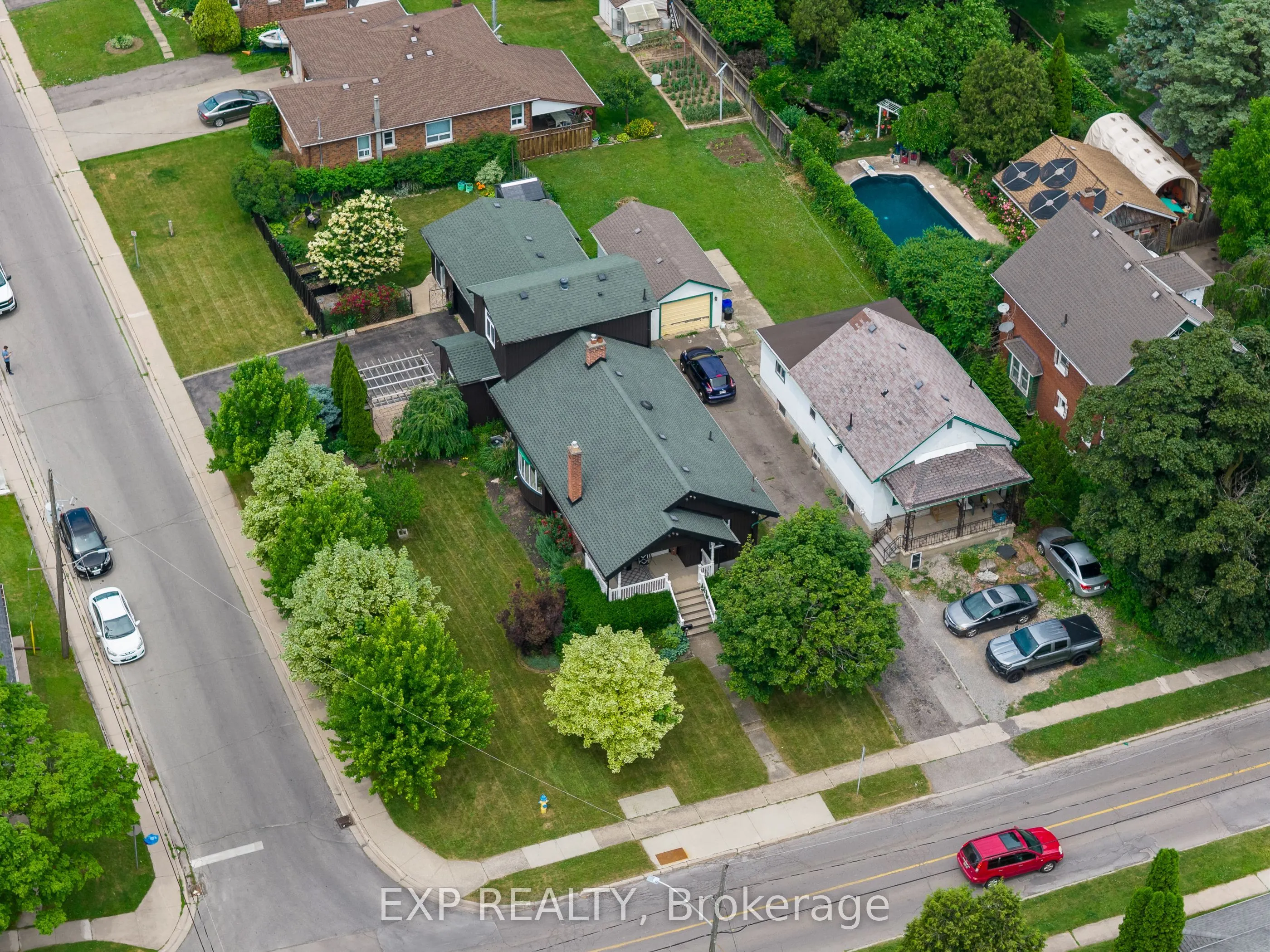 36 St. David Street W