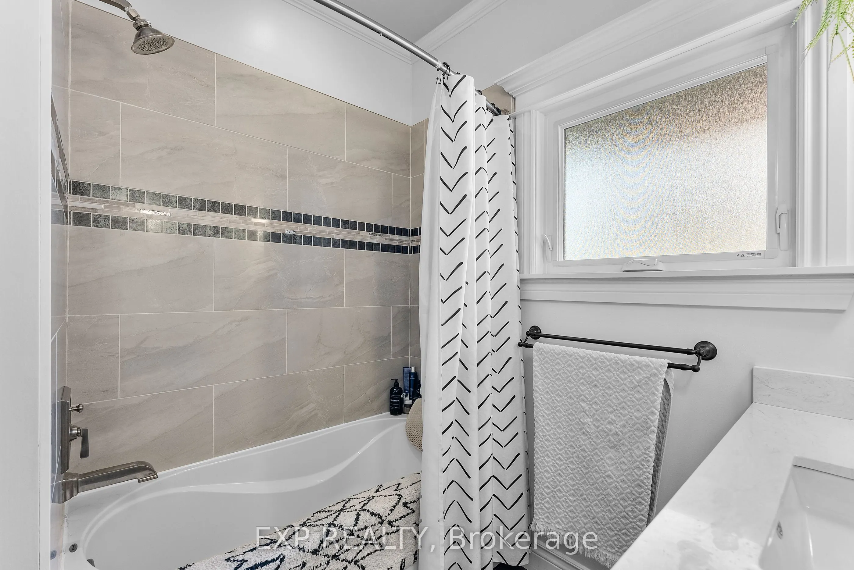 36 St. David Street W