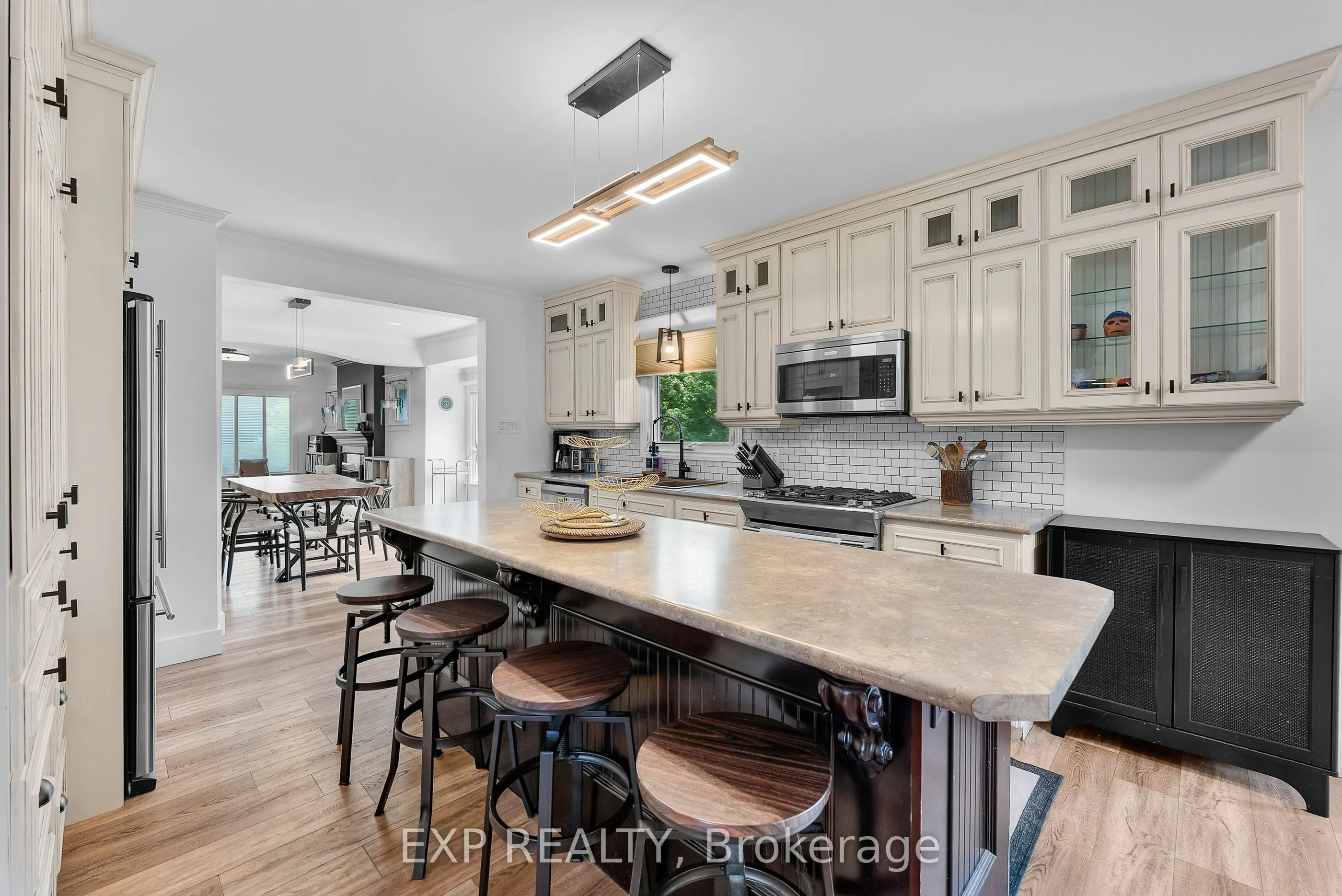 36 St. David Street W