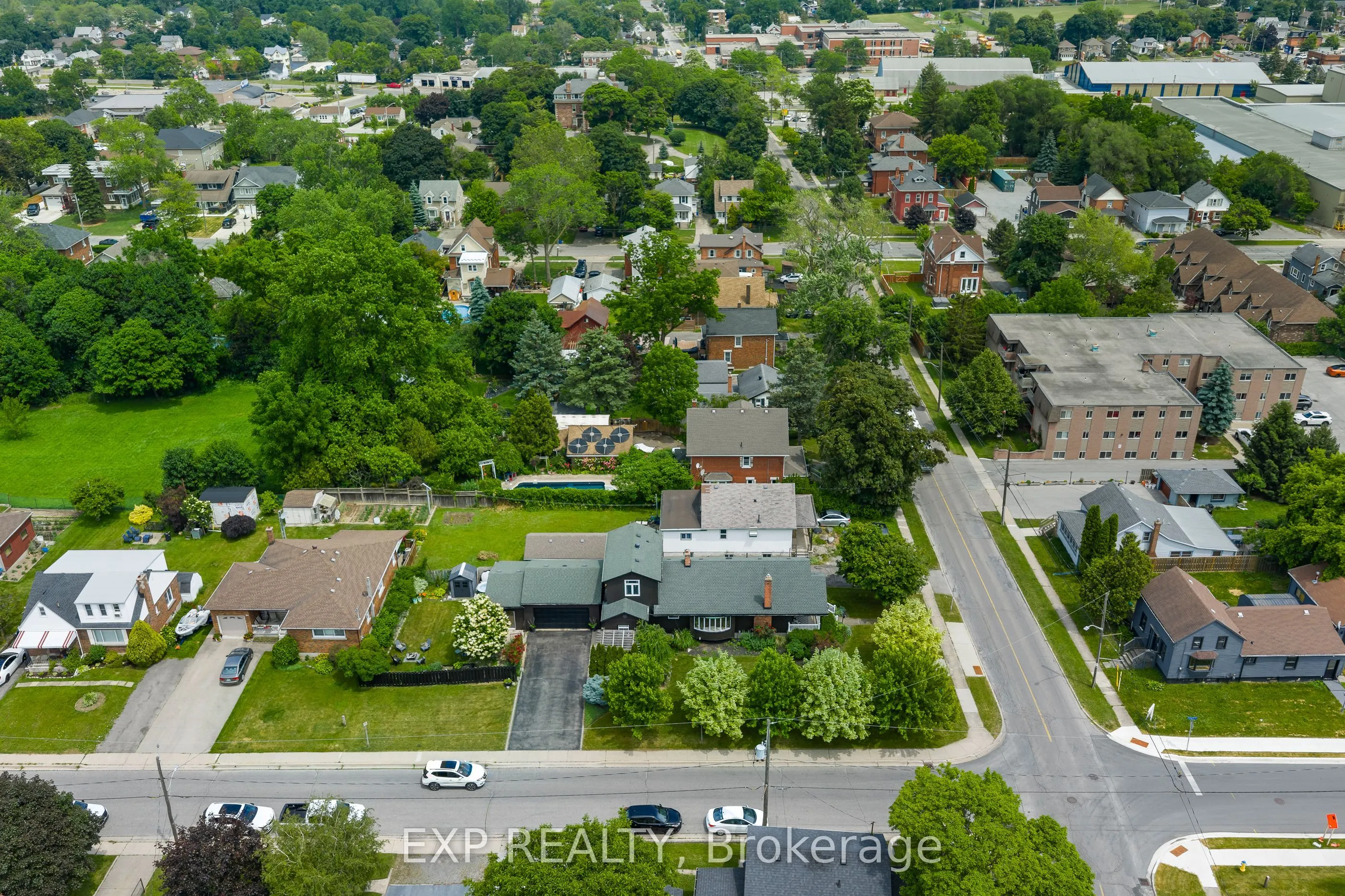 36 St. David Street W