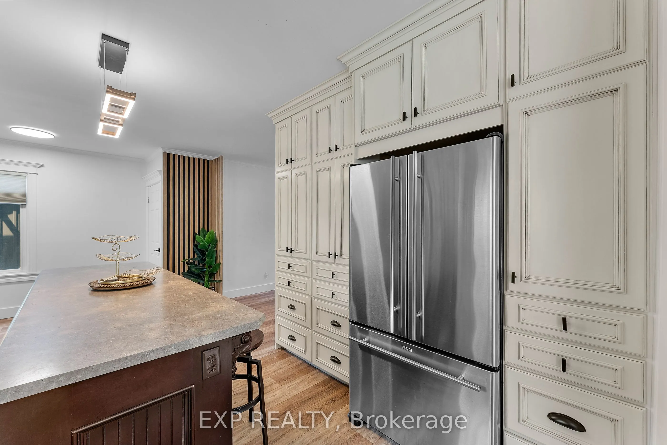 36 St. David Street W