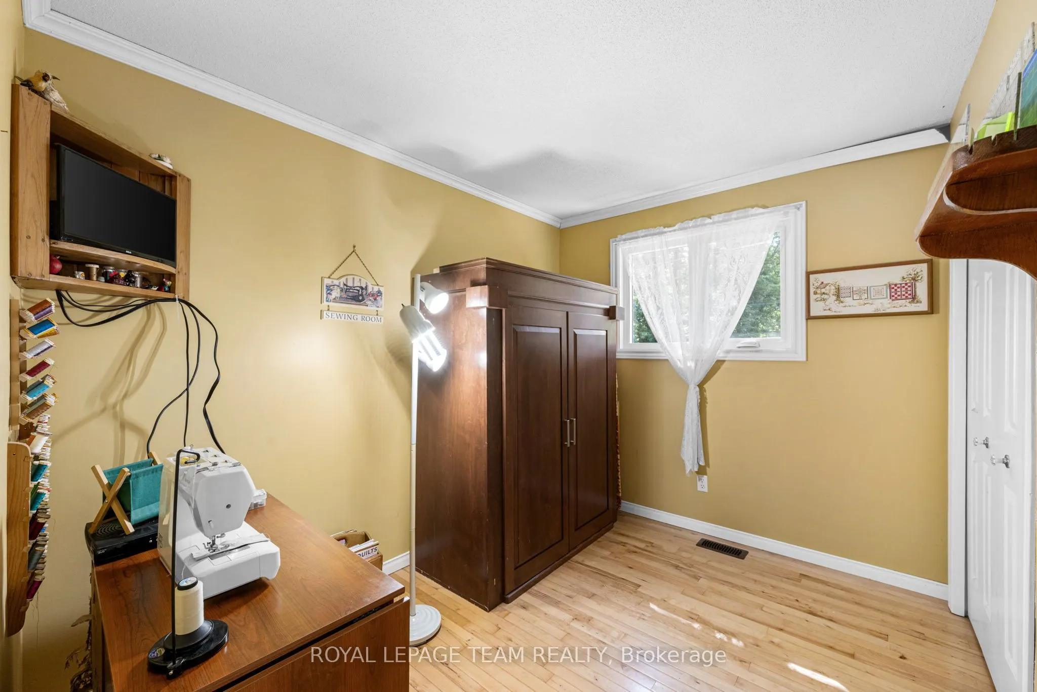 2733 Rideau Glen Lane