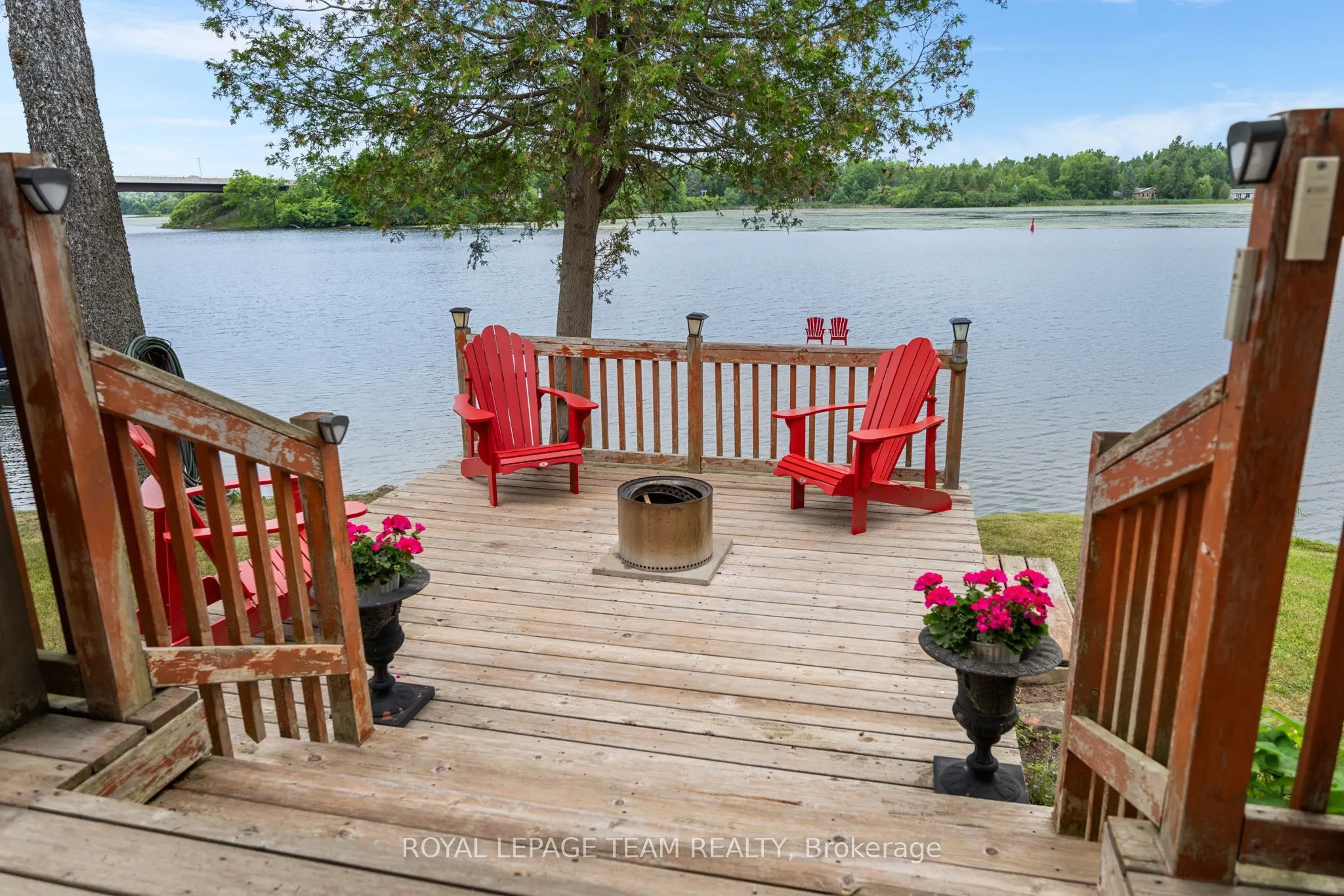 2733 Rideau Glen Lane