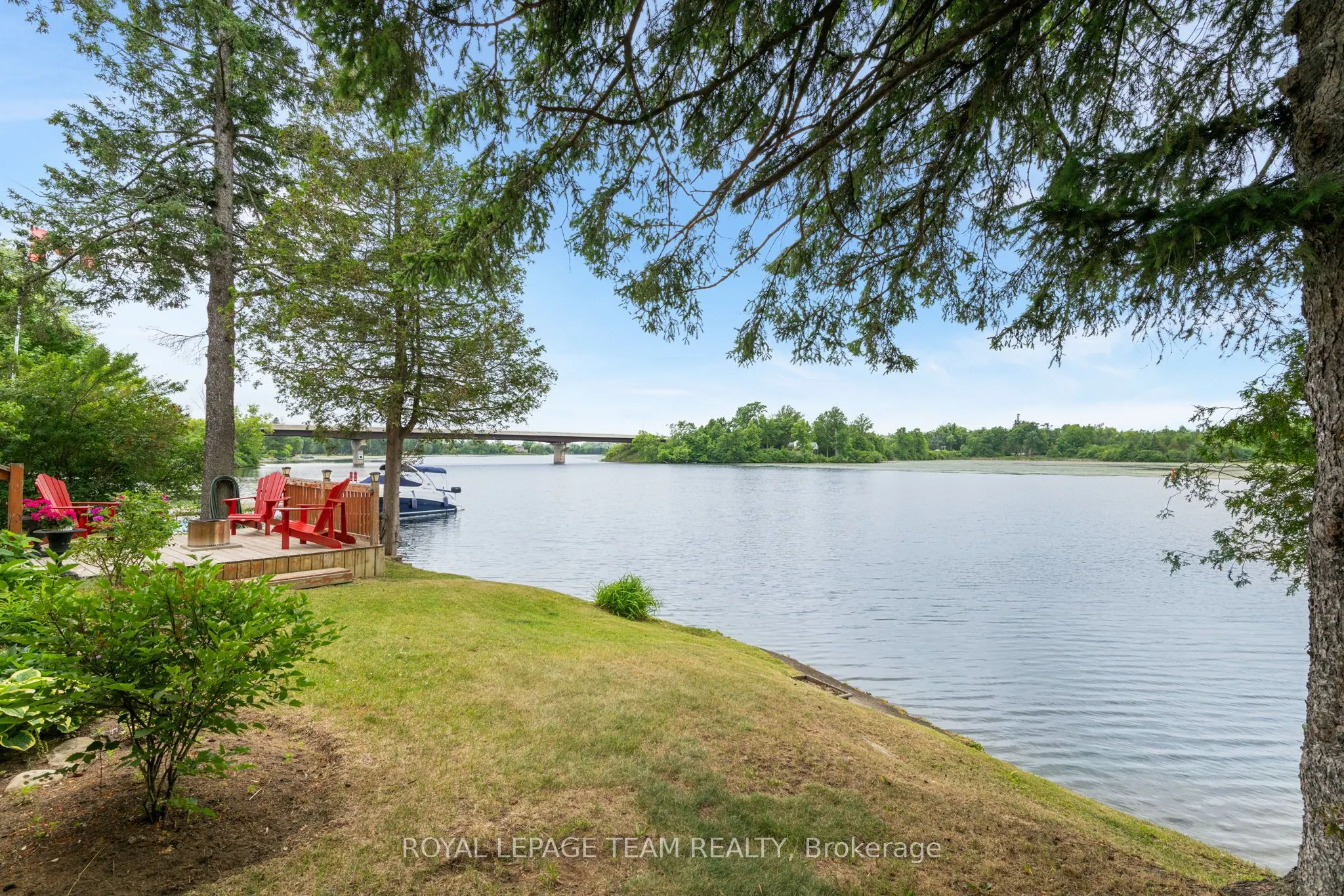 2733 Rideau Glen Lane