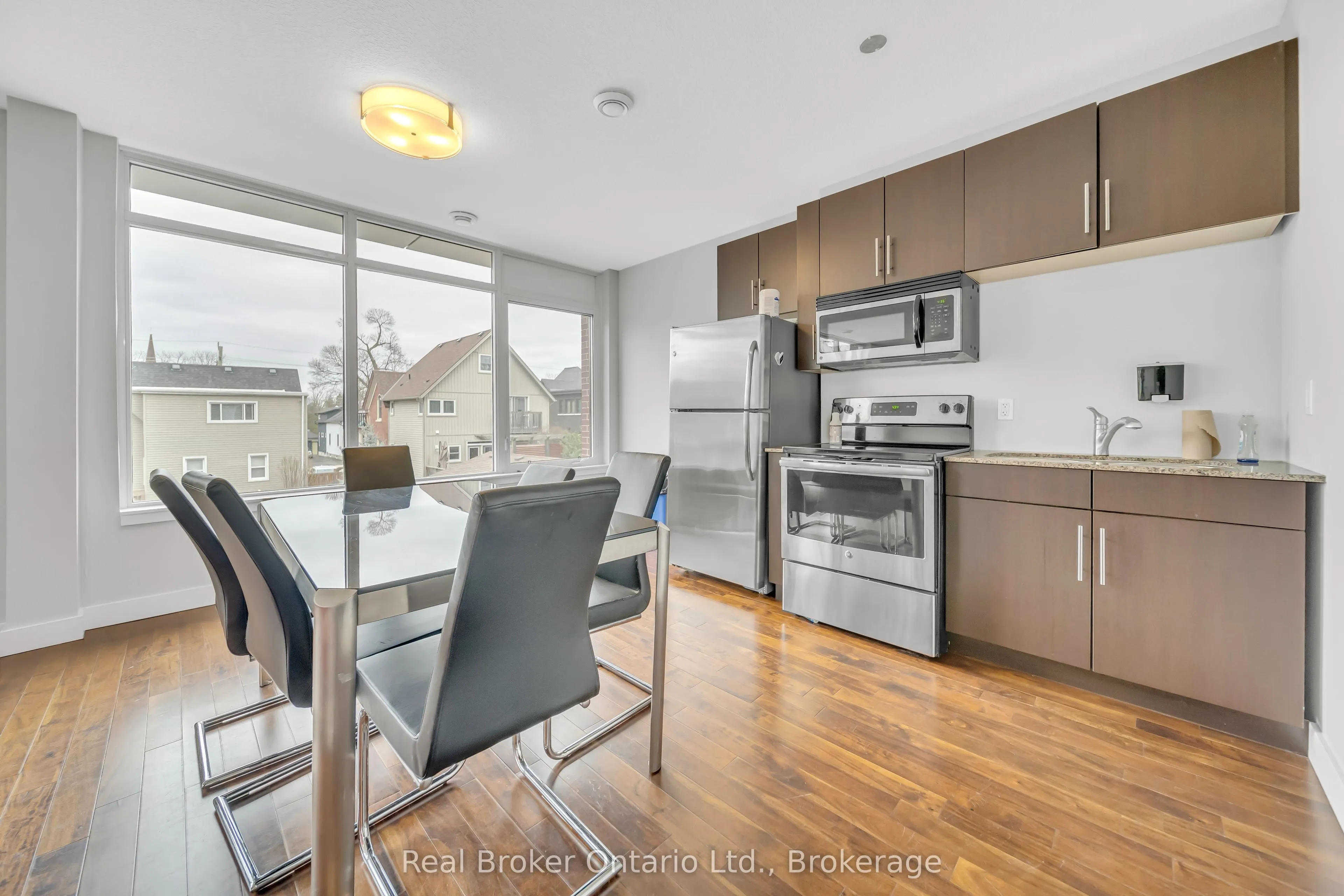 188 King Street S, #214