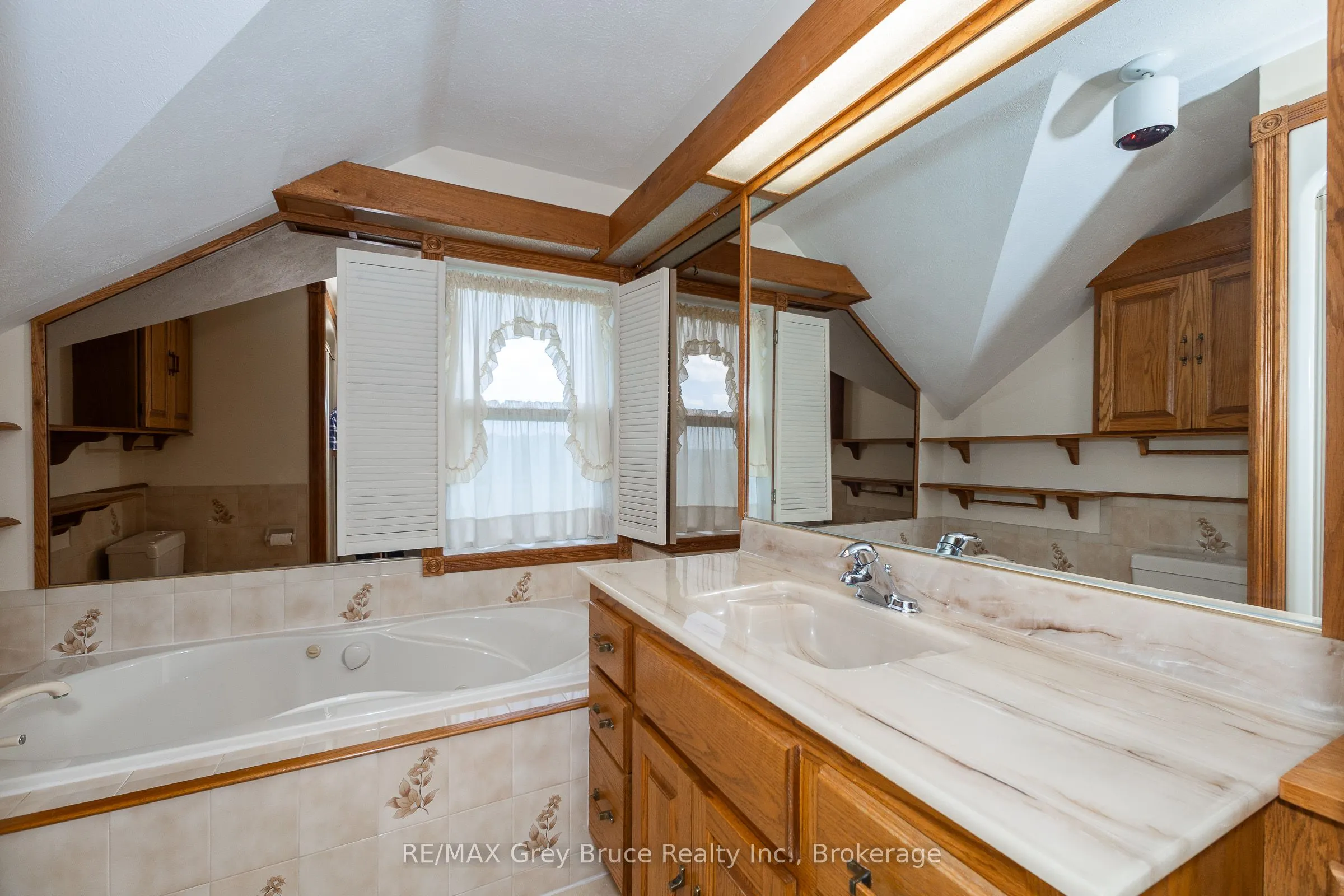 319144 Grey Road 1