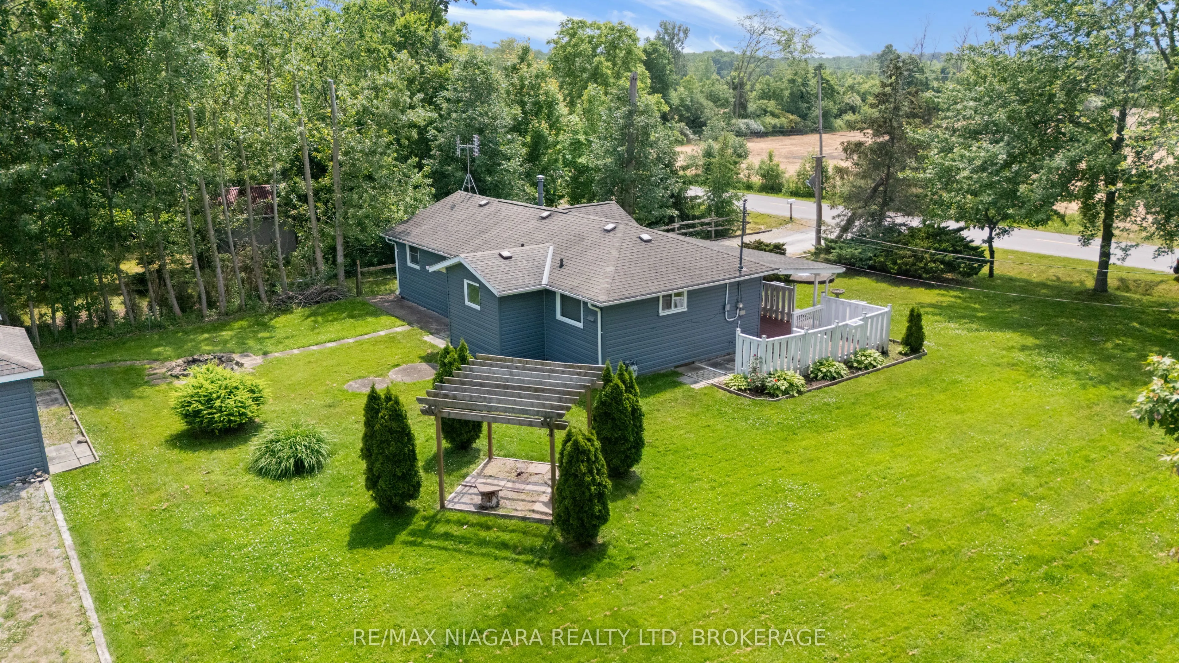 527 Pinecrest Road