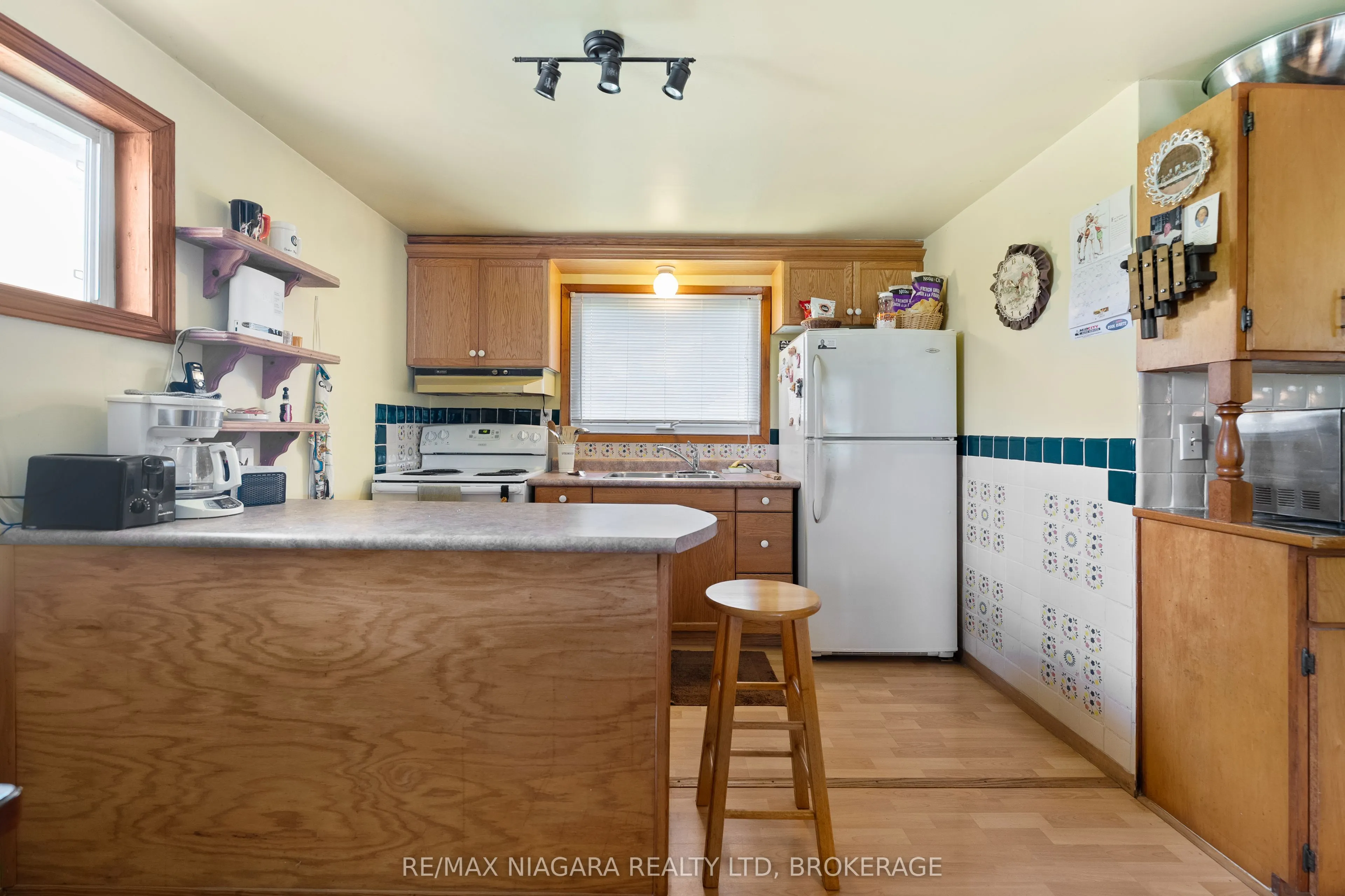 527 Pinecrest Road