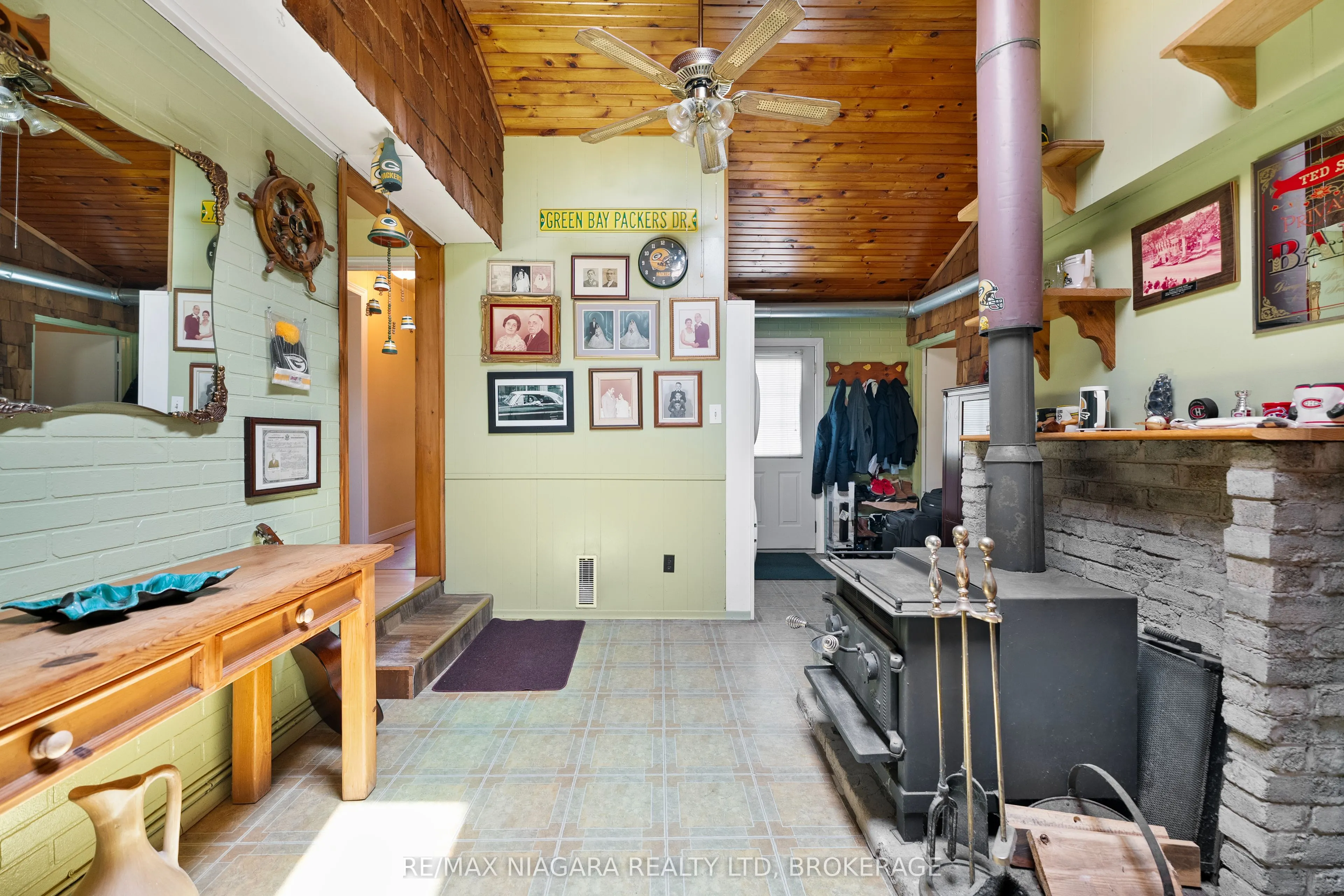 527 Pinecrest Road