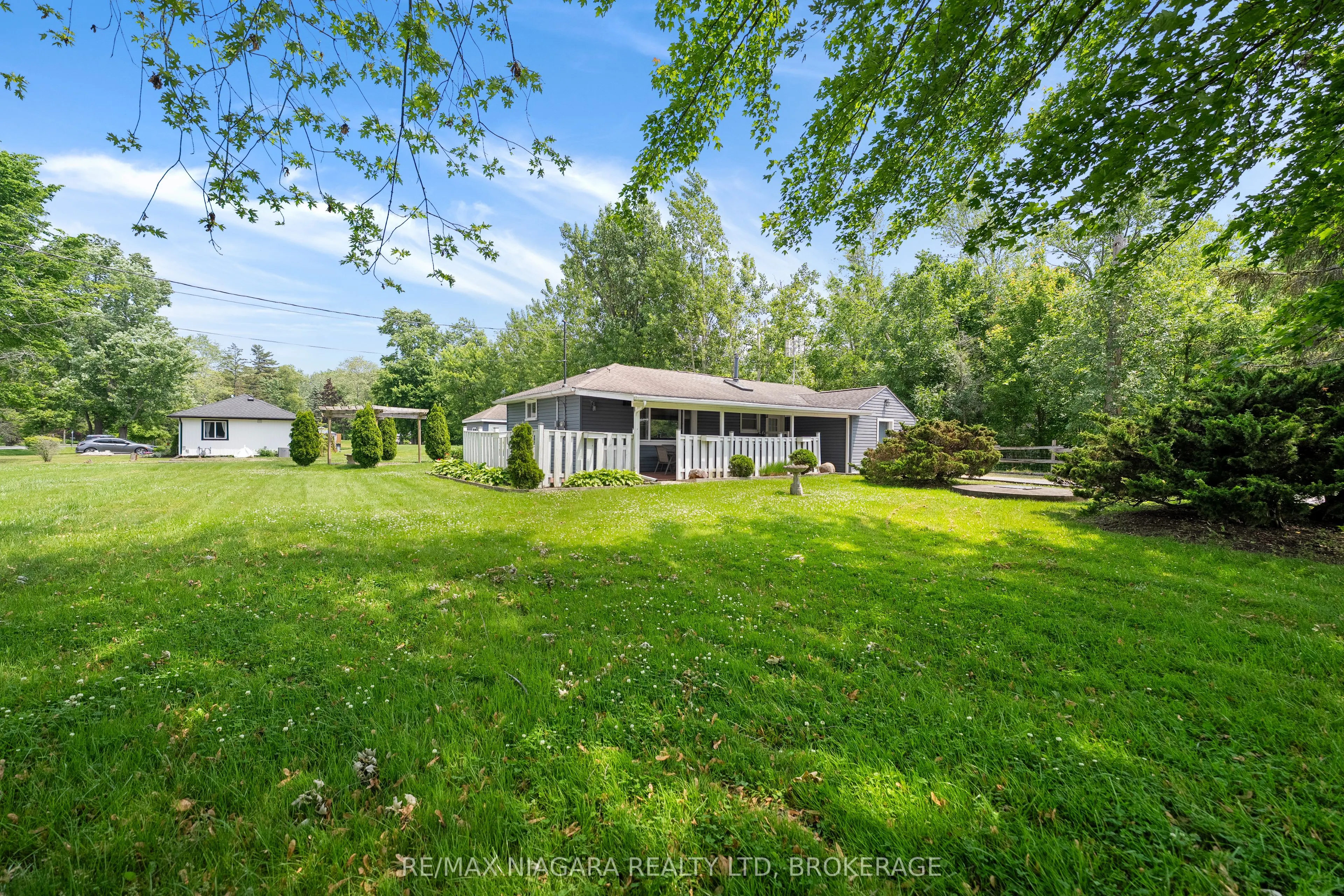 527 Pinecrest Road