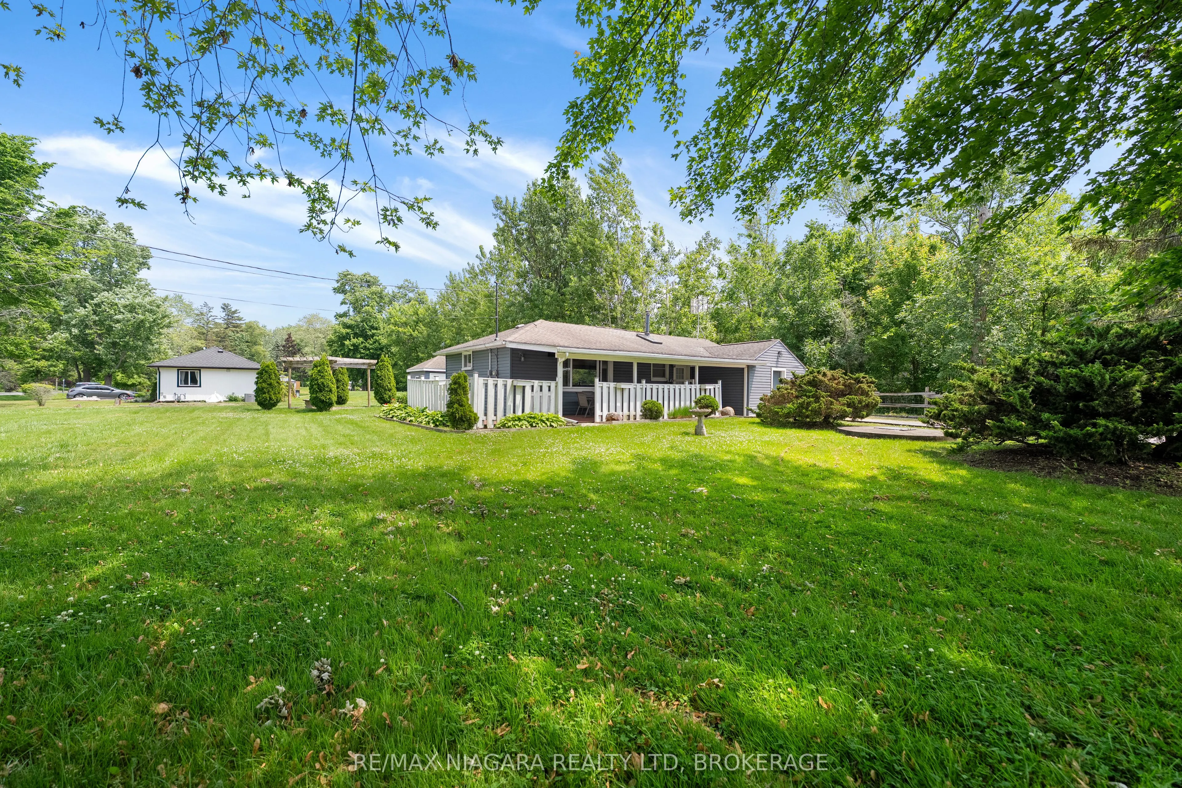527 Pinecrest Road