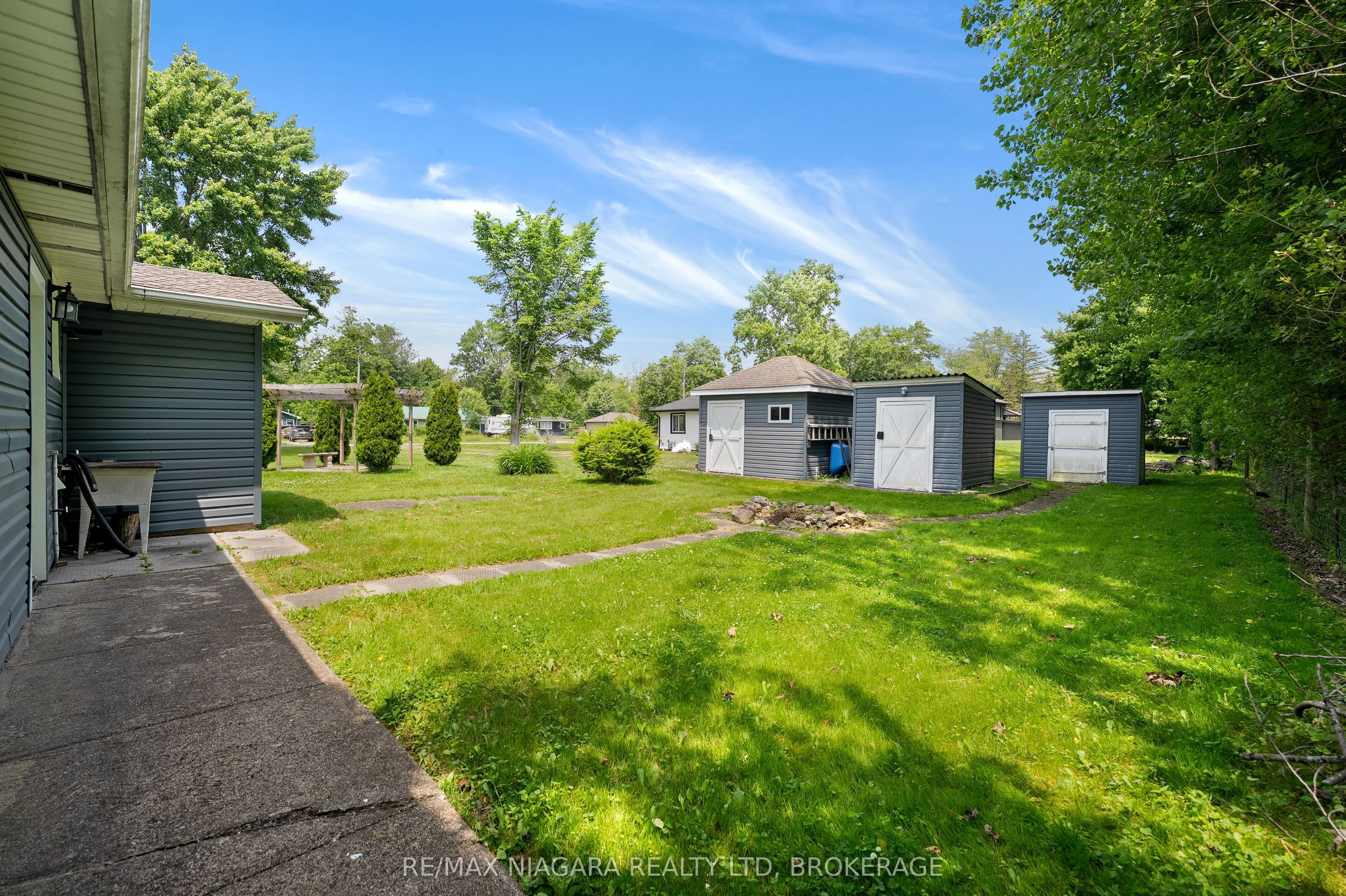 527 Pinecrest Road