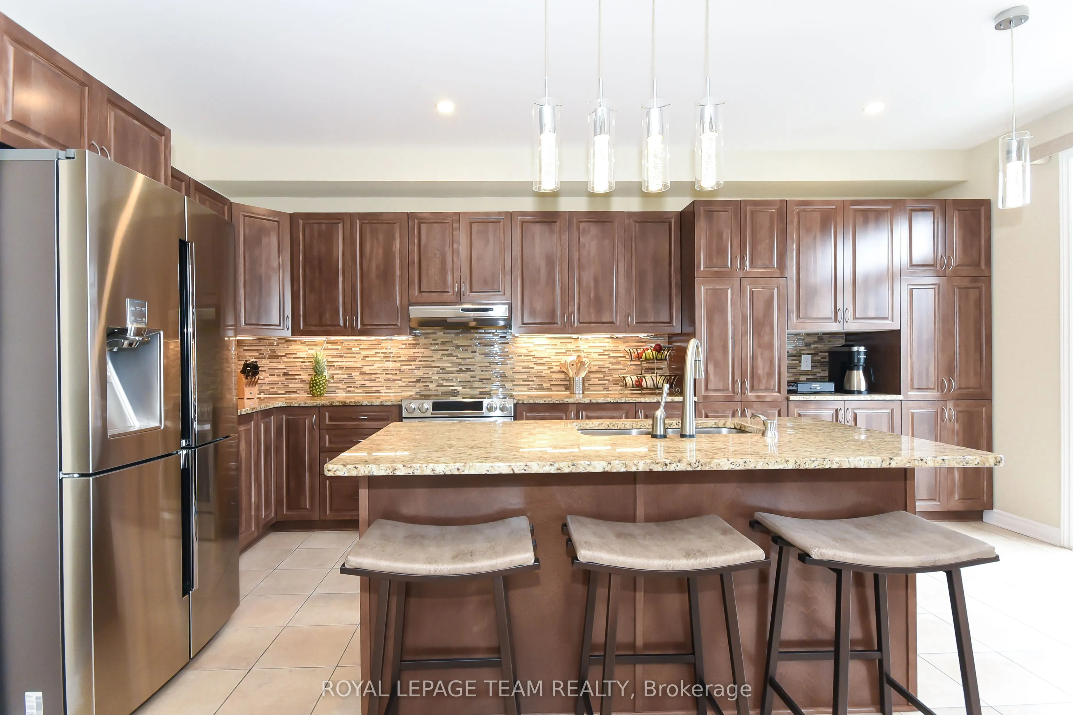 3519 Woodroffe Avenue