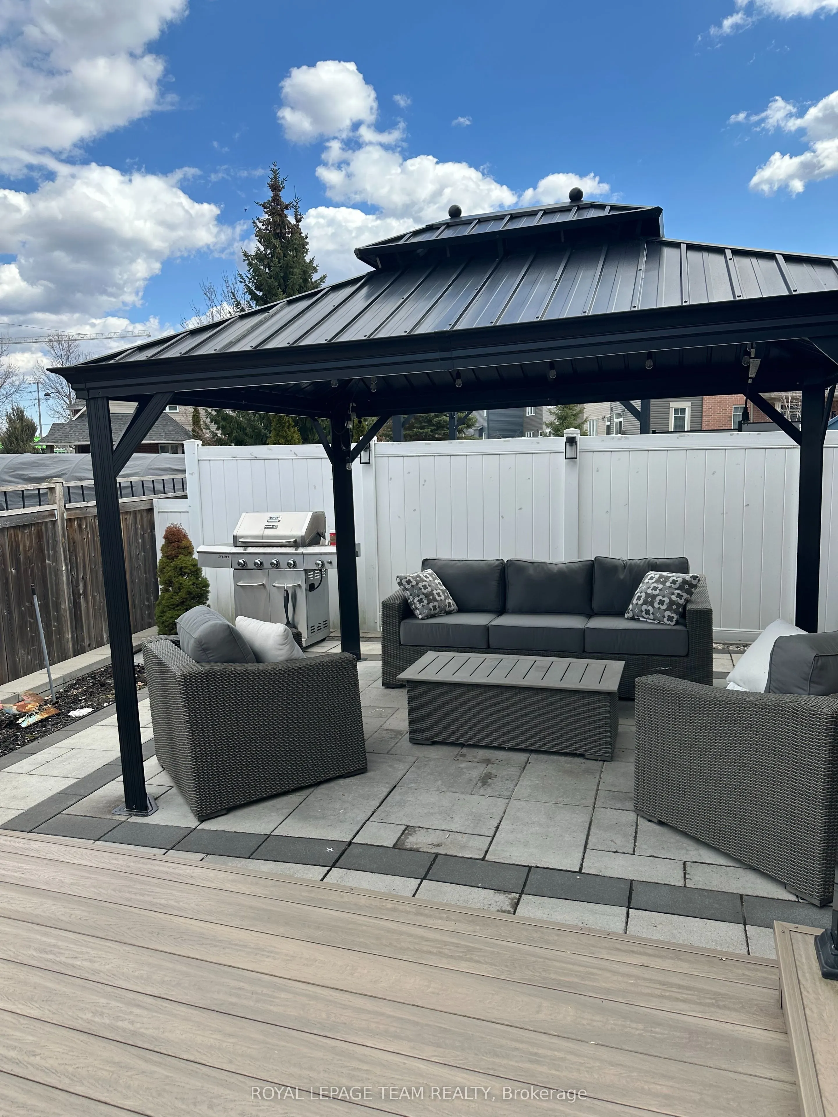 3519 Woodroffe Avenue