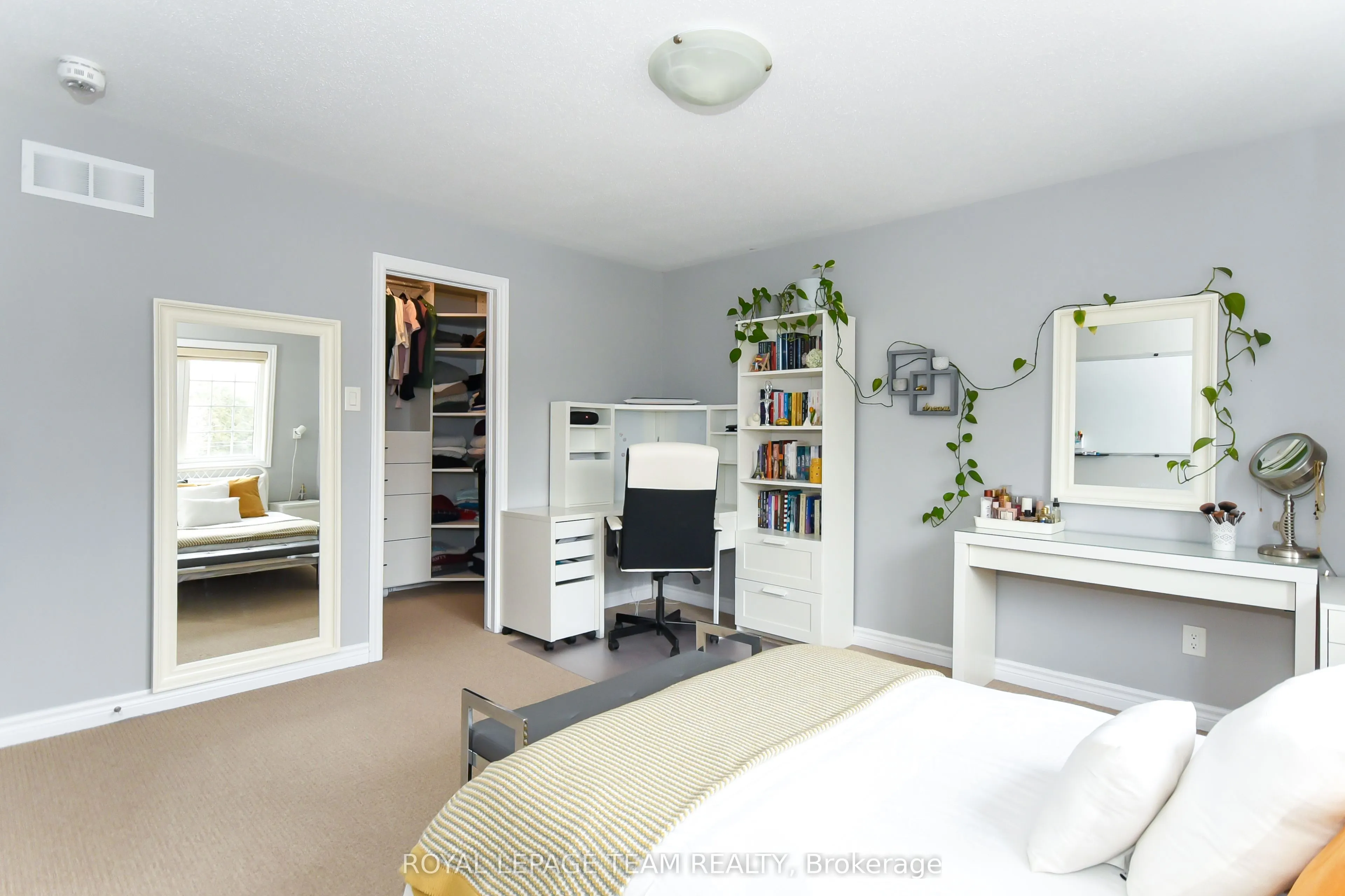 3519 Woodroffe Avenue