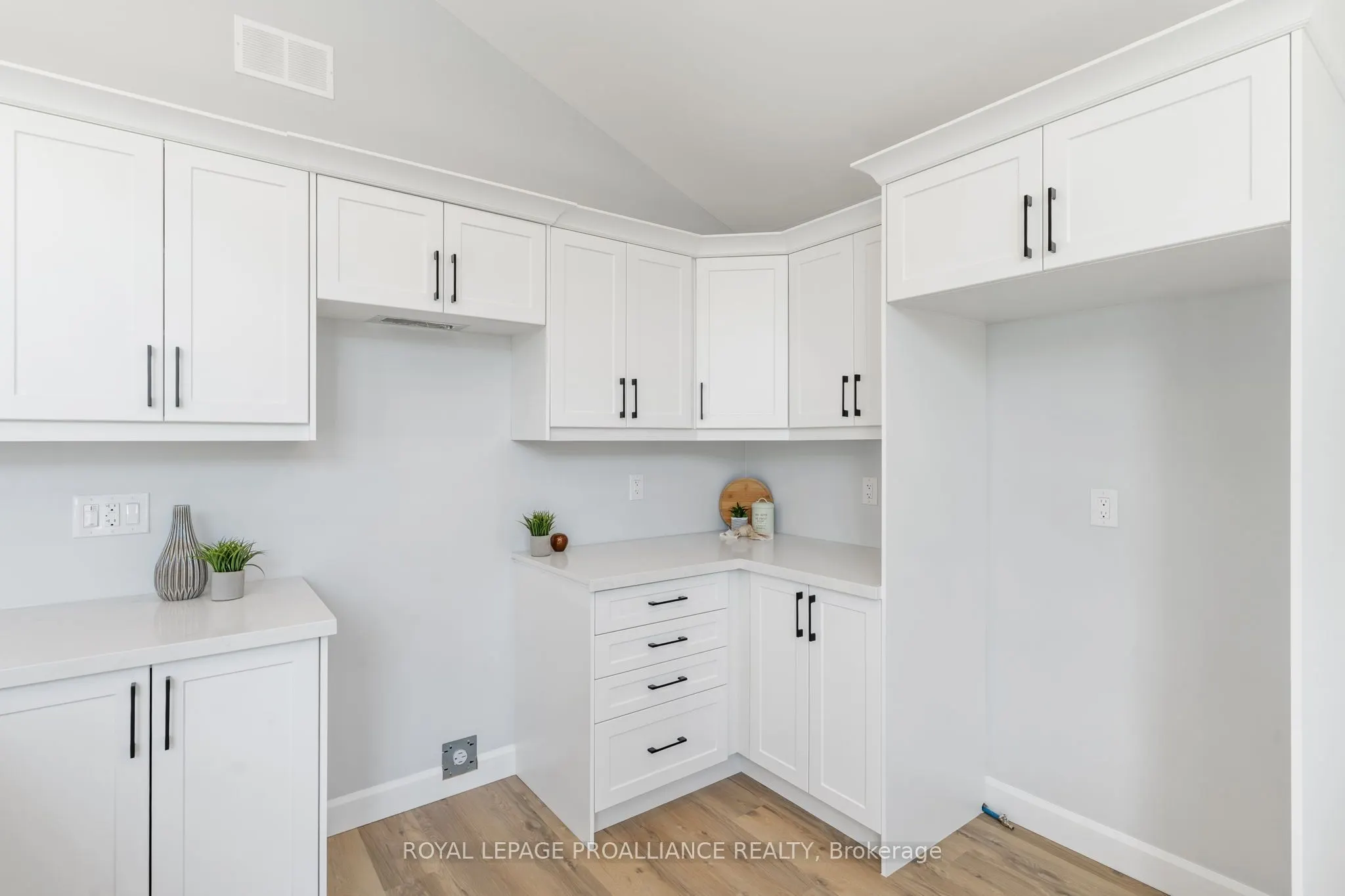 14 Meadowcreek Drive, #304