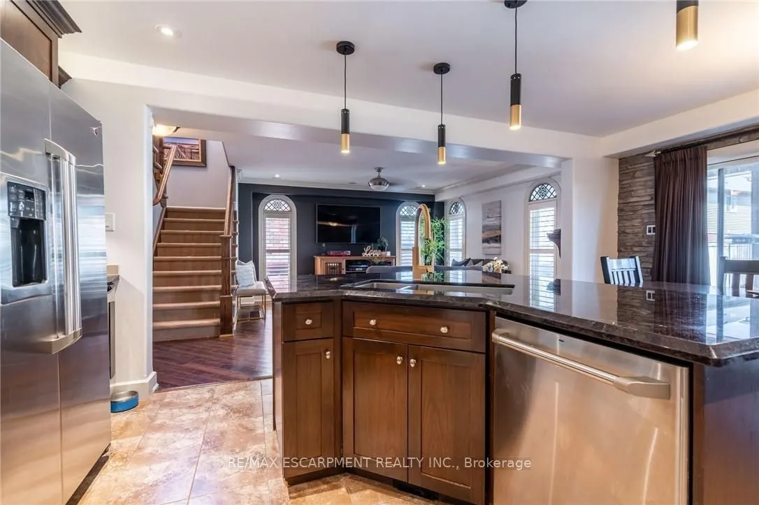 16 Sycamore Crescent