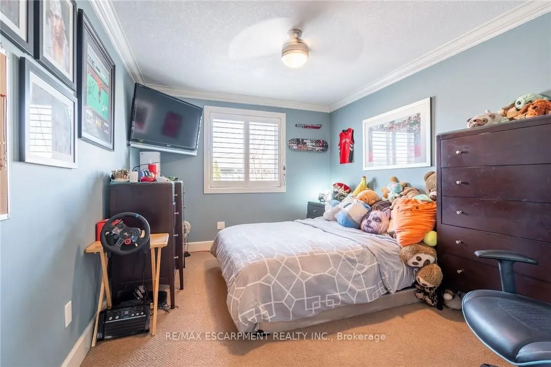 16 Sycamore Crescent