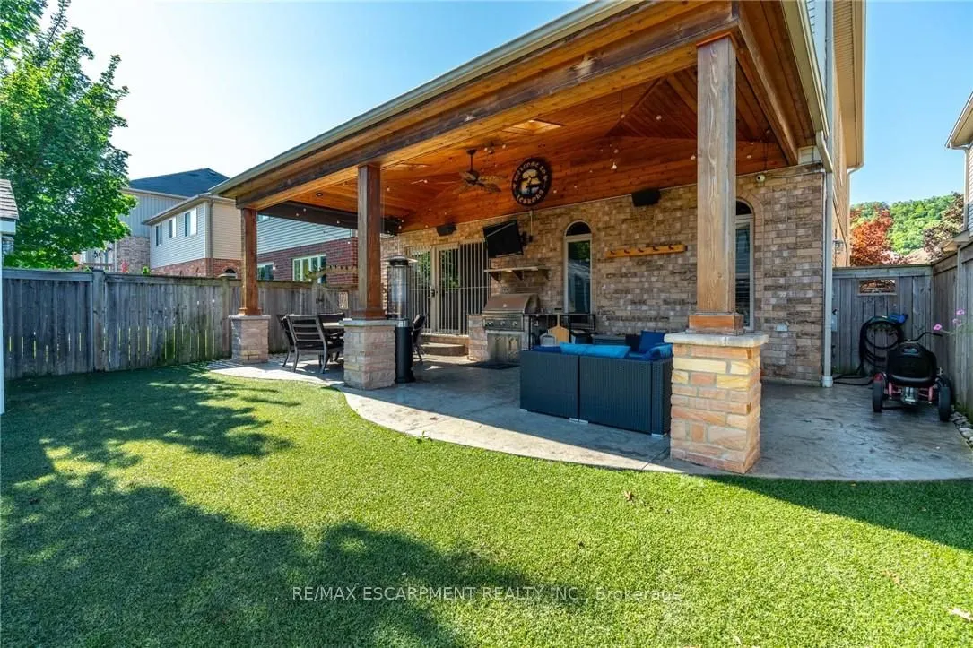 16 Sycamore Crescent