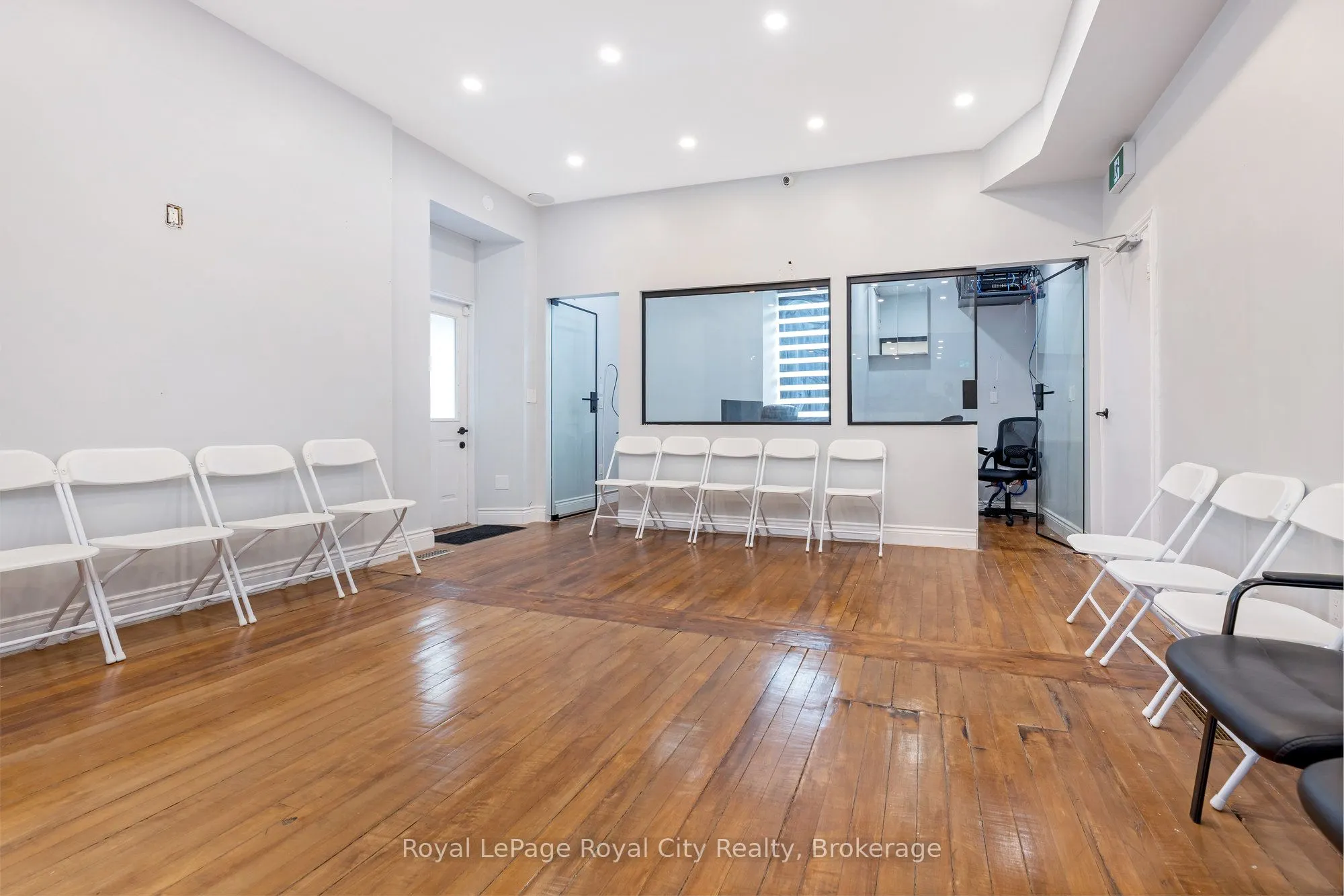 132 Main Street S, #Unit B