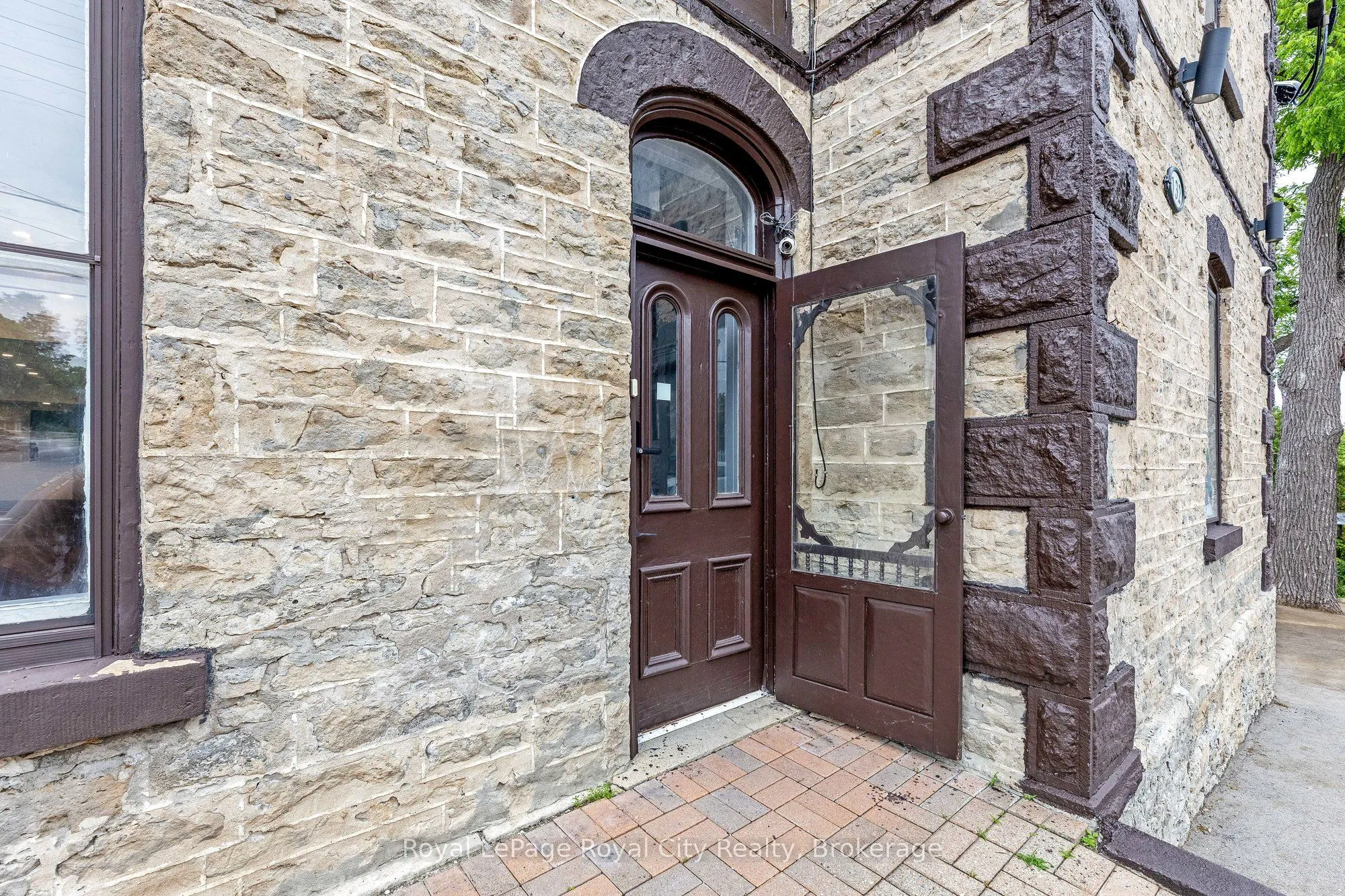 132 Main Street S, #Unit B