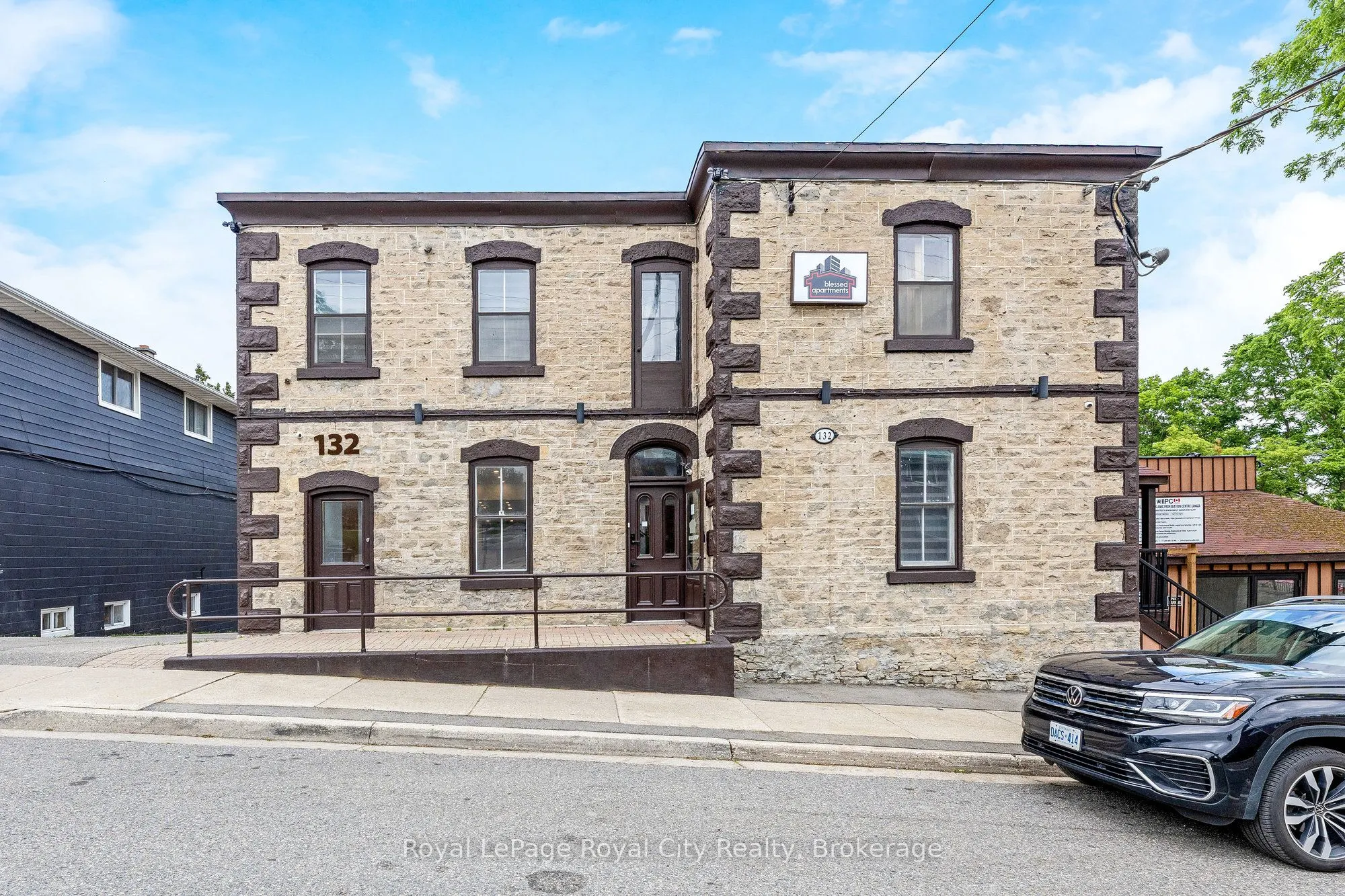 132 Main Street S, #Unit B