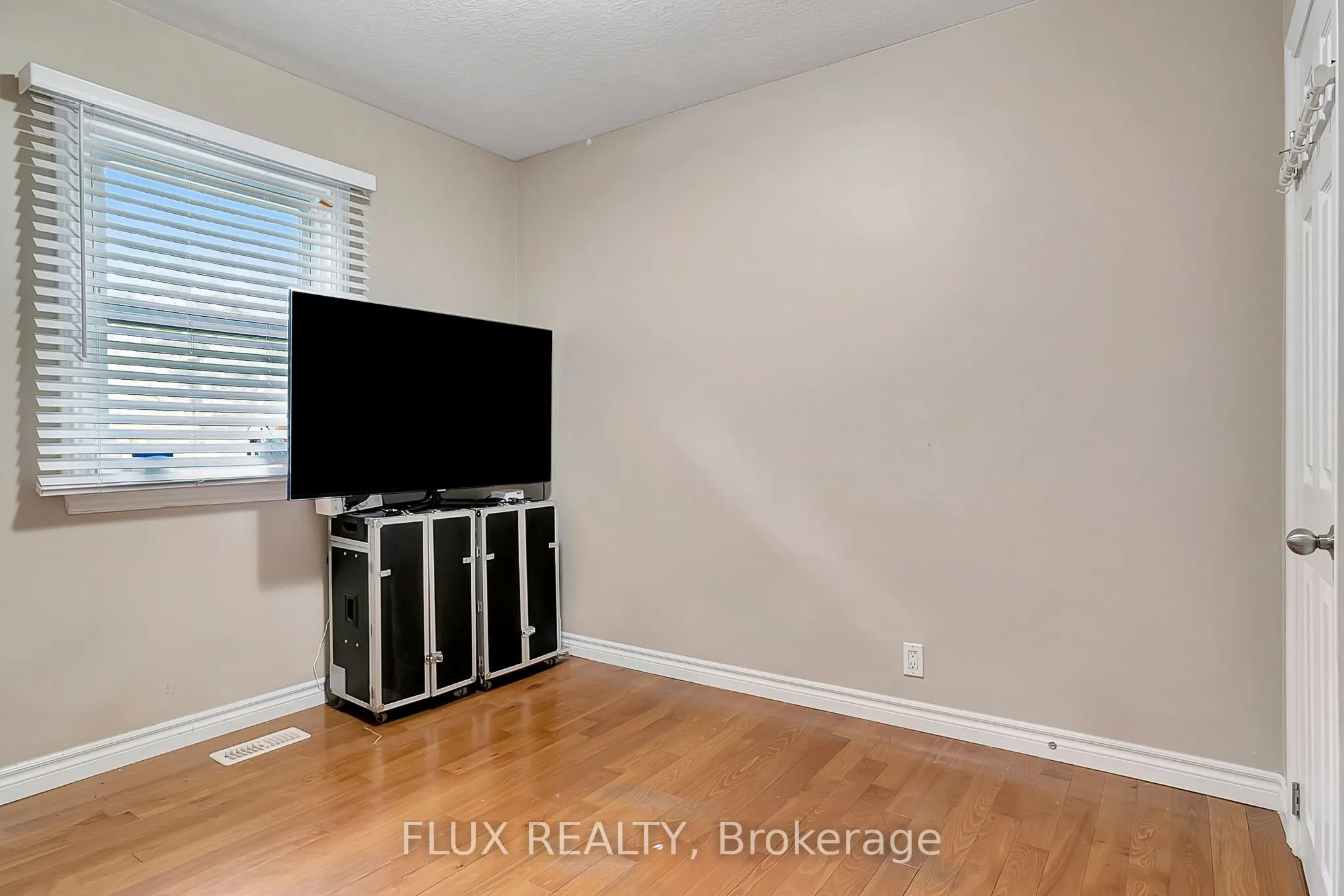 1392 Doon Village Road